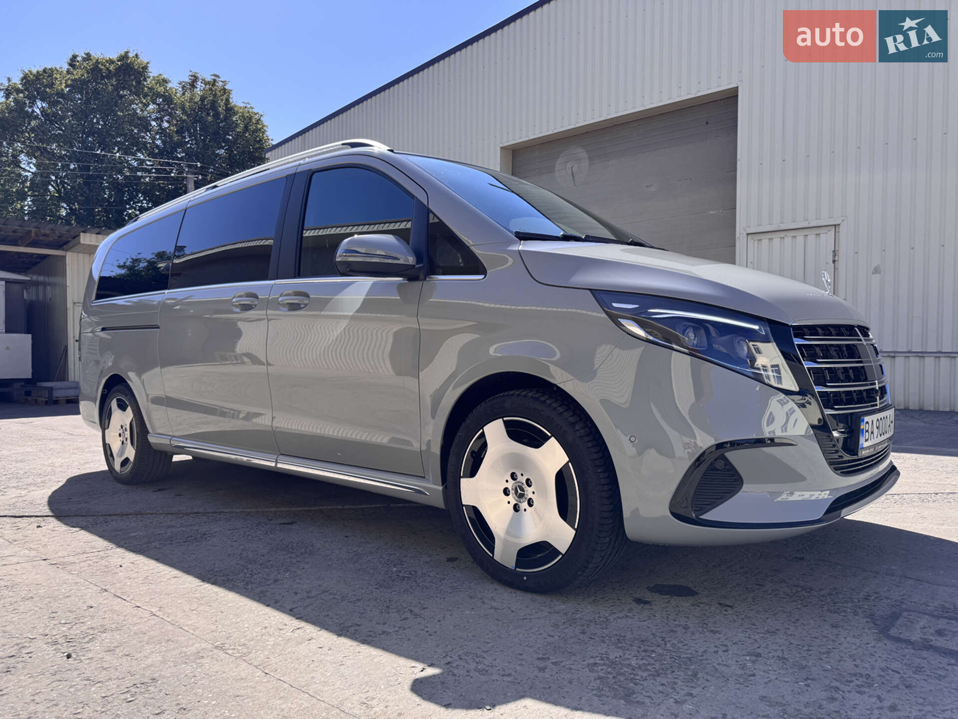 MERCEDES-BENZ V 300 D 2025