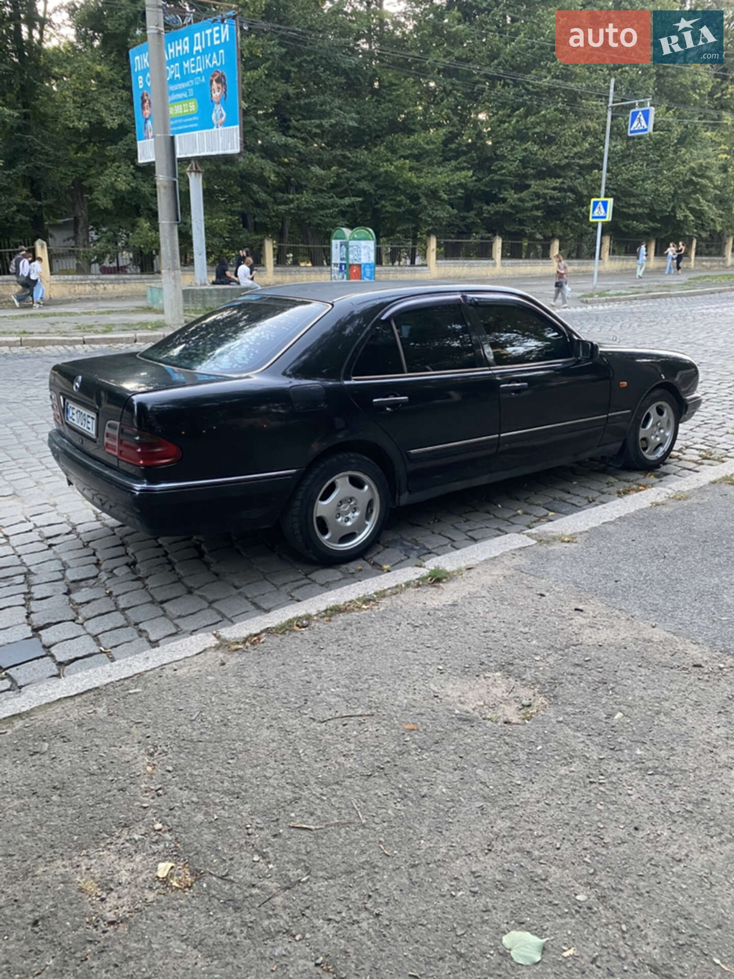 MERCEDES-BENZ 220 D 1996
