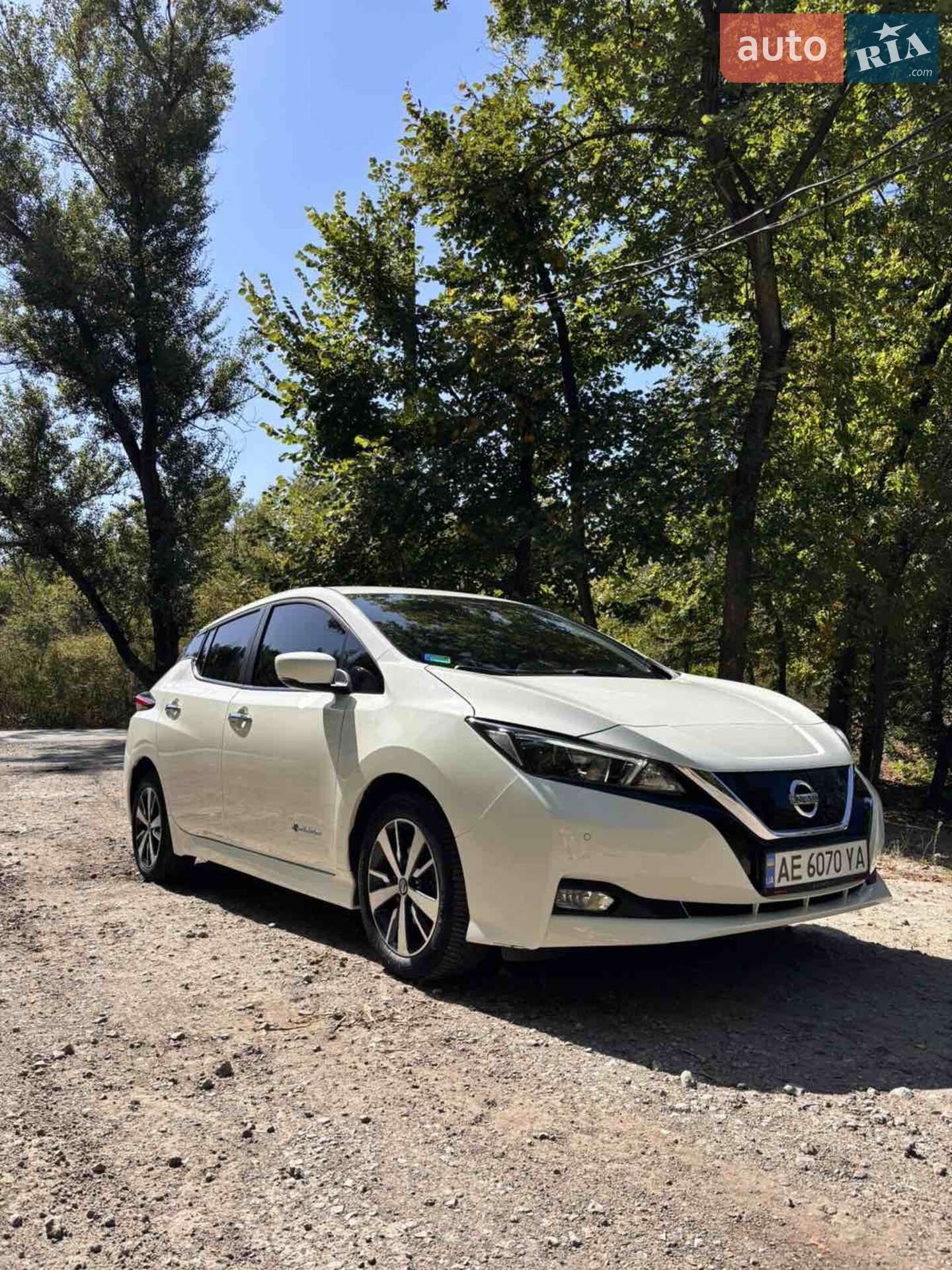 NISSAN LEAF 2018