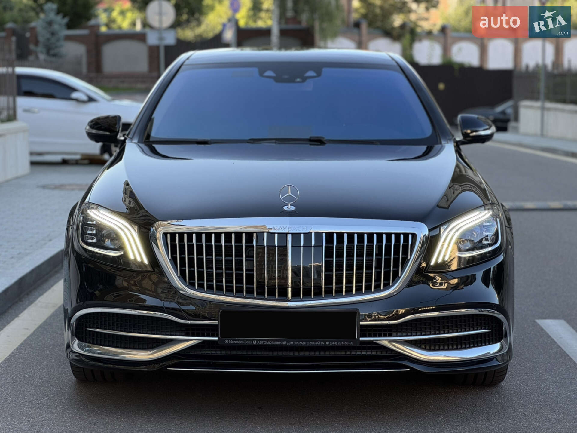 MERCEDES-BENZ S 560