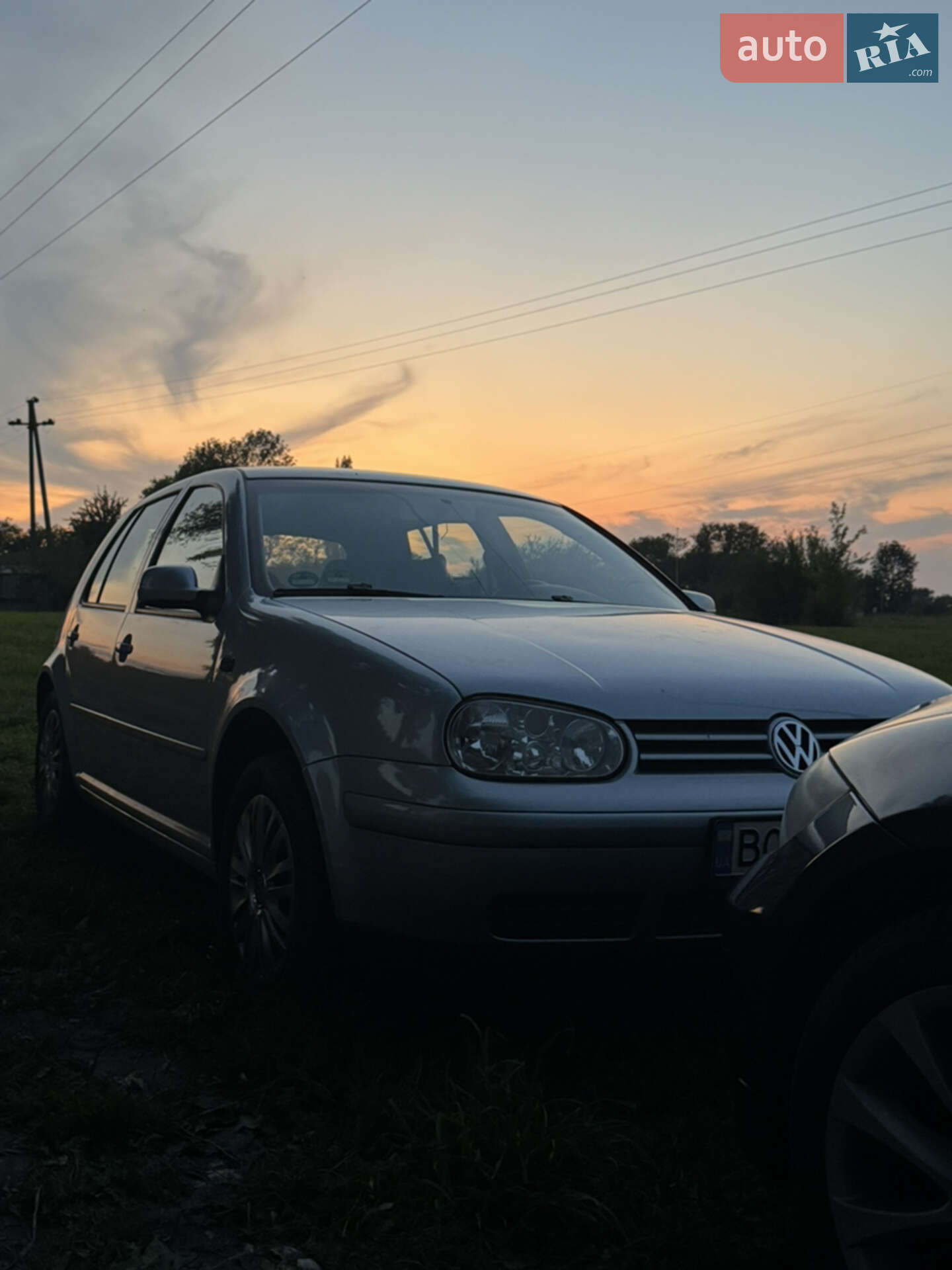VOLKSWAGEN GOLF 2003