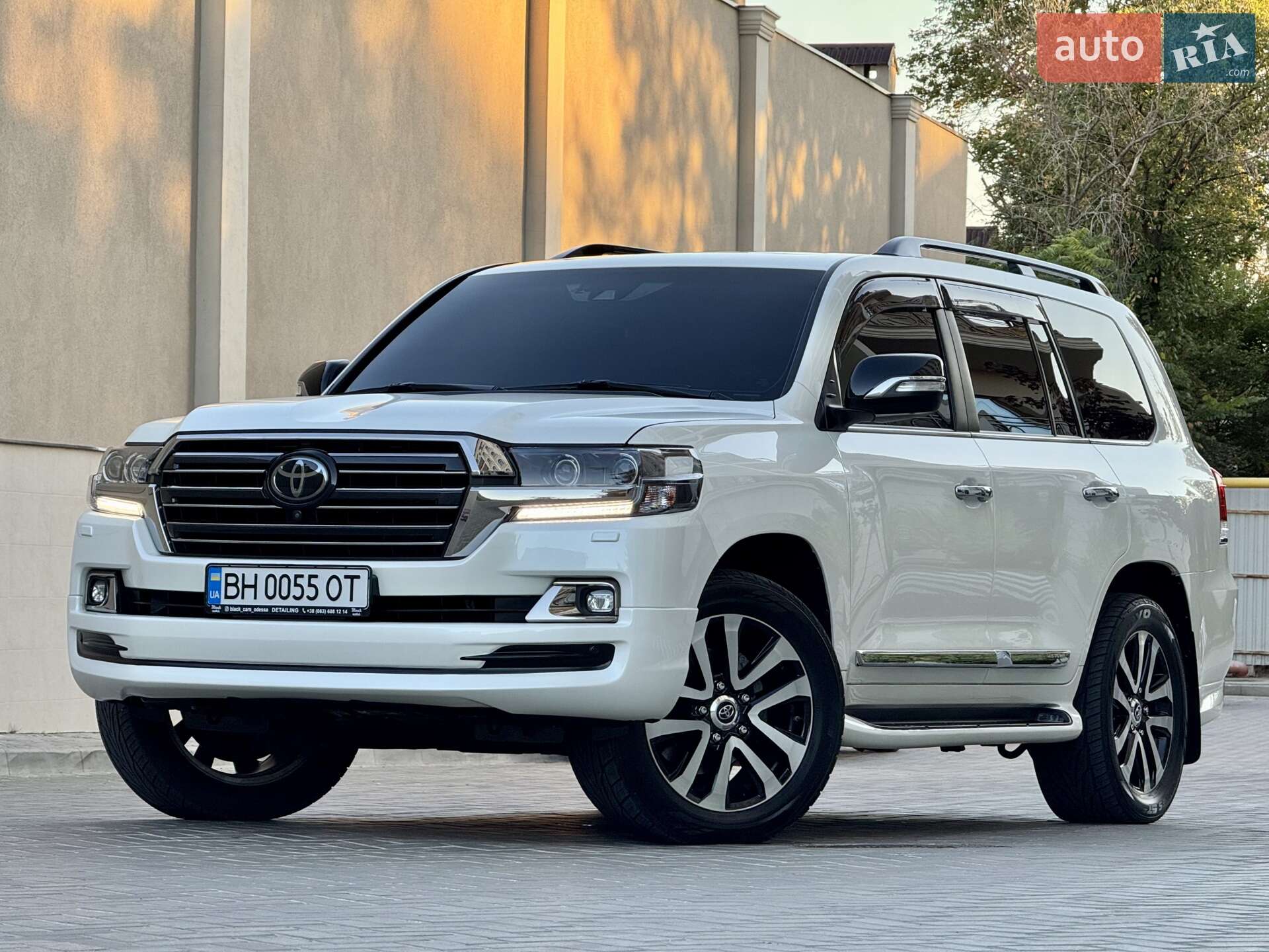 TOYOTA LAND CRUISER 200 2018