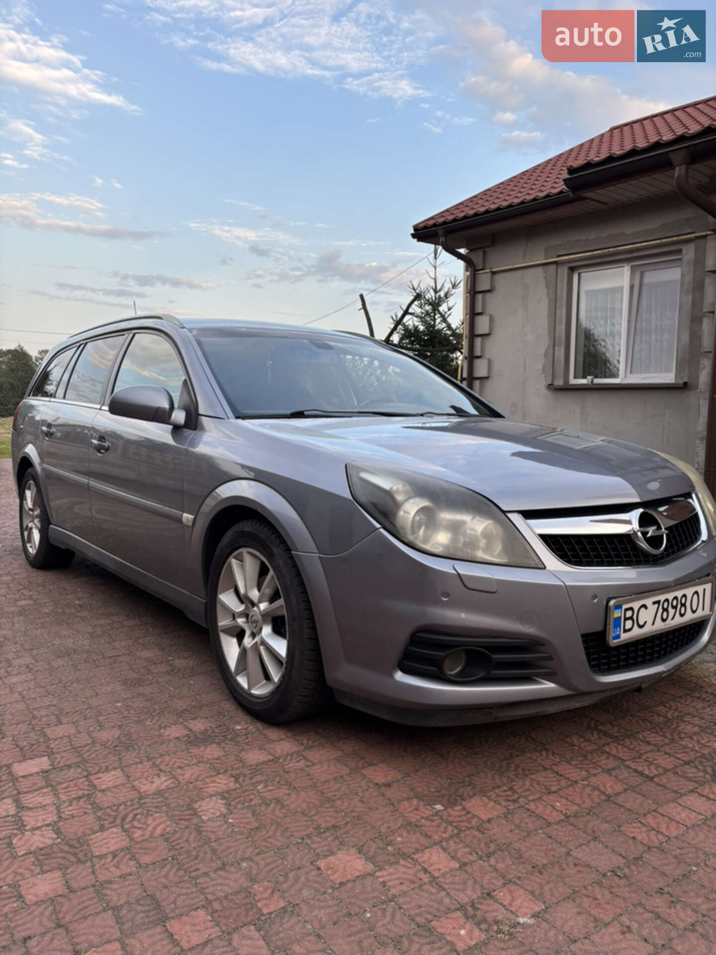Головне фото звіту автомобіля OPEL VECTRA 2008