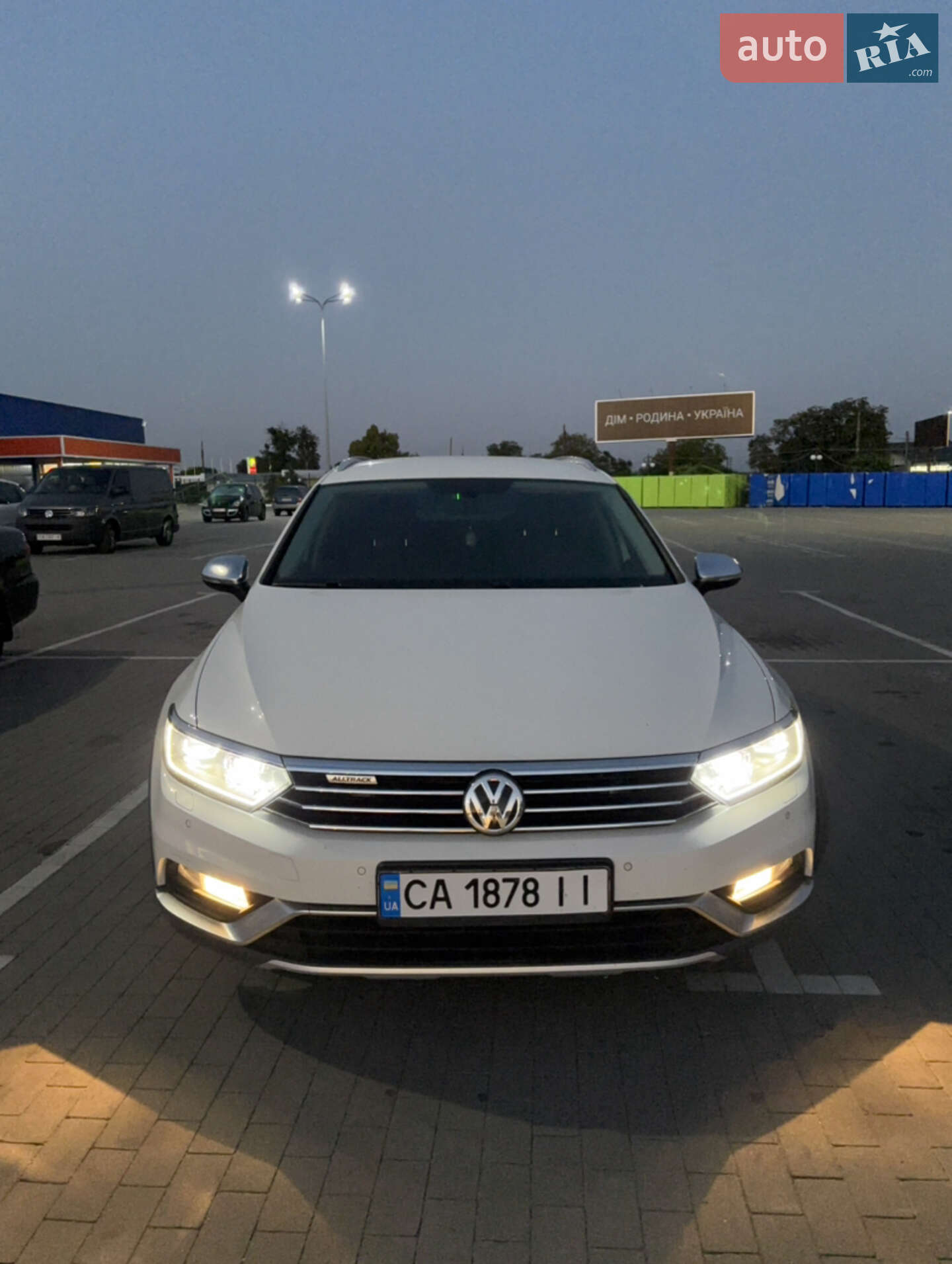 VOLKSWAGEN PASSAT 2017
