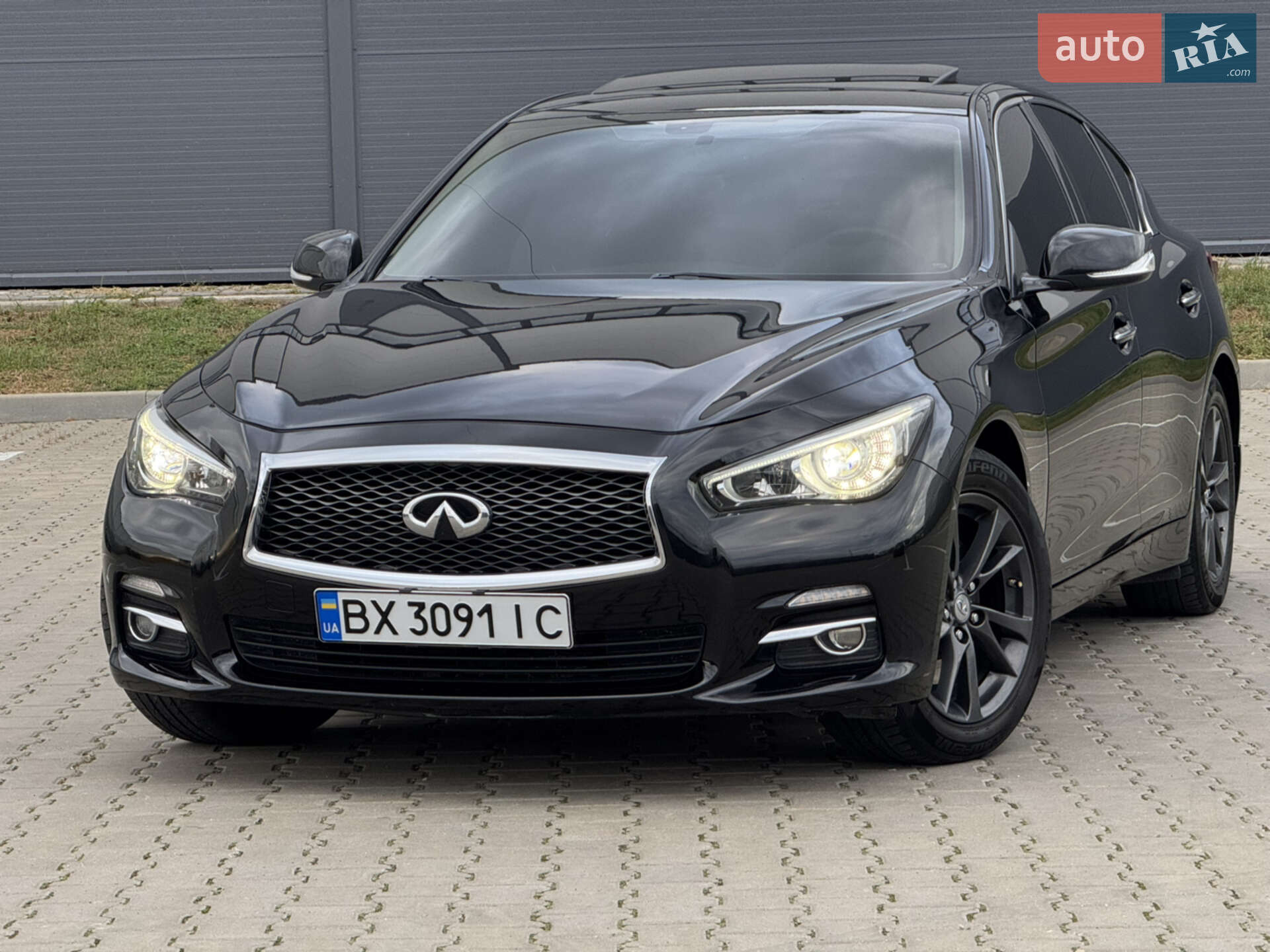 Головне фото звіту автомобіля INFINITI Q50 2017