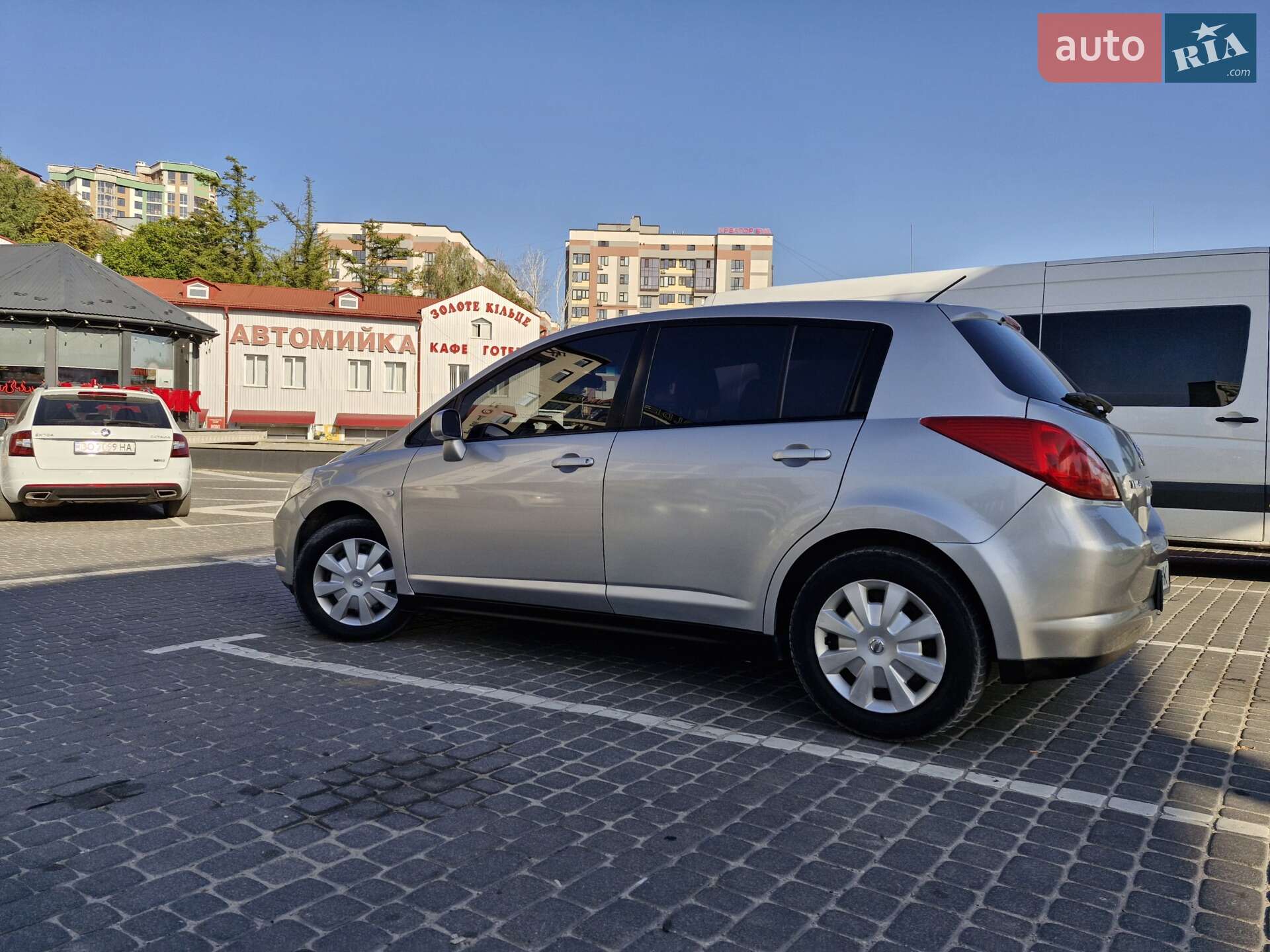 Nissan TIIDA 2008