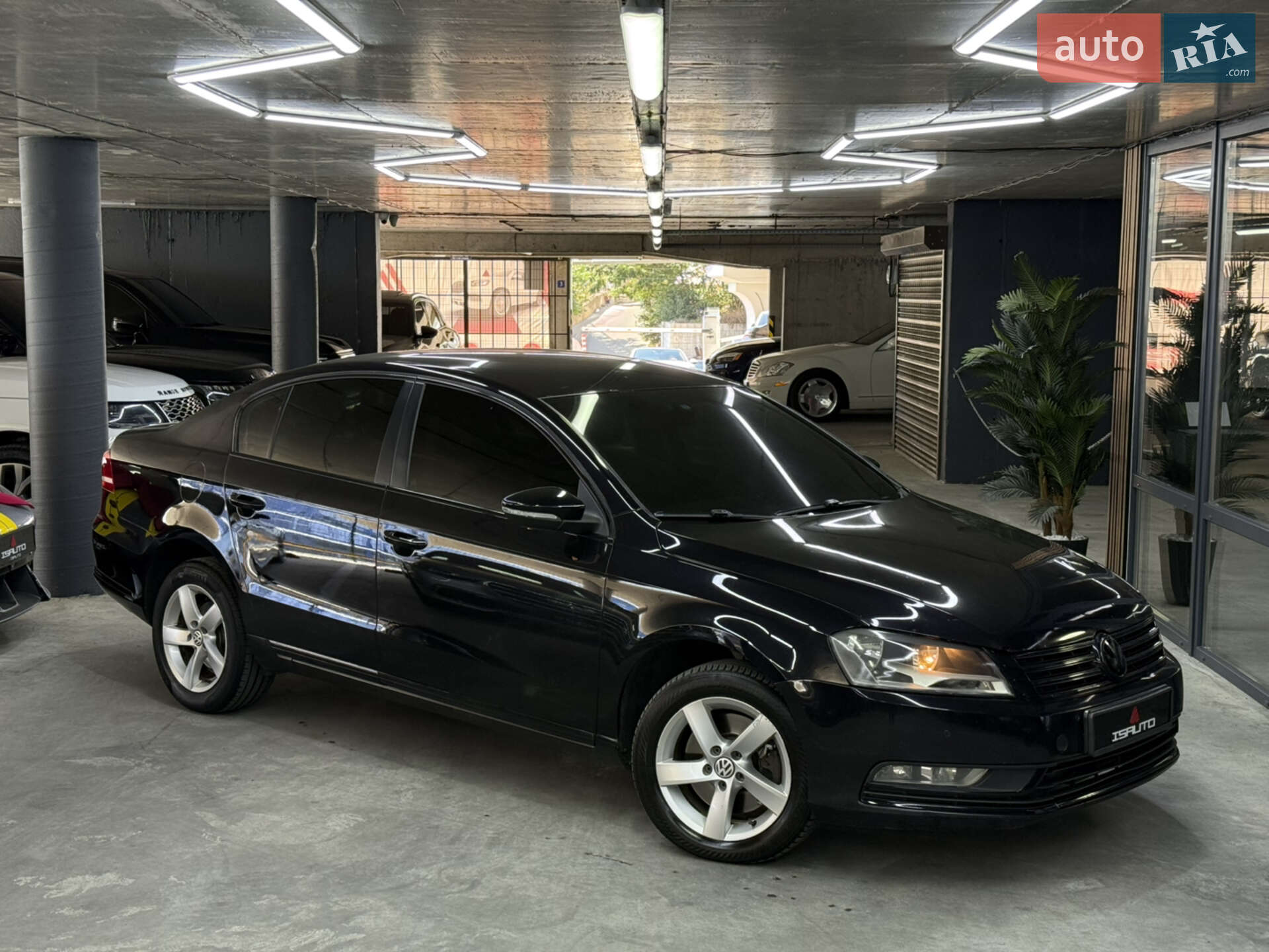 VOLKSWAGEN PASSAT 2011