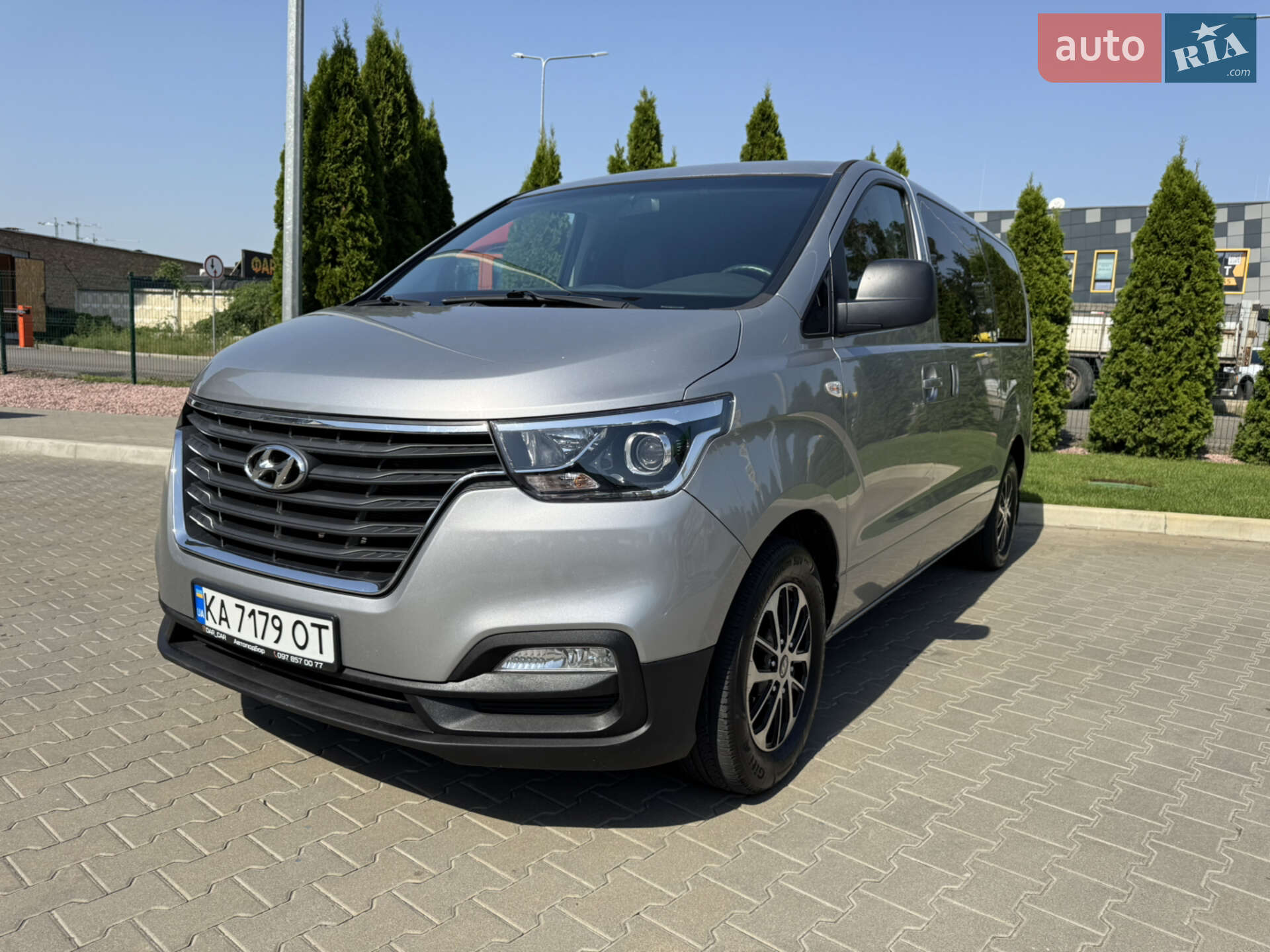 HYUNDAI H-1 2020