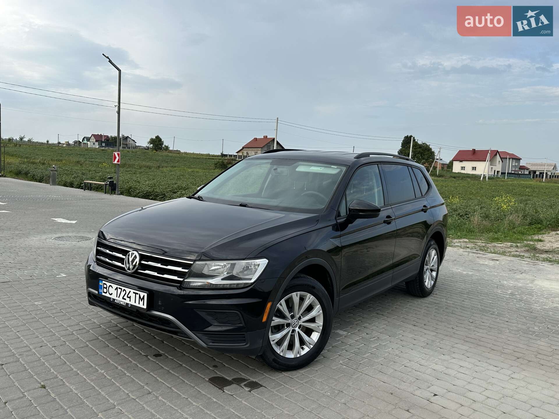 VOLKSWAGEN TIGUAN 2017