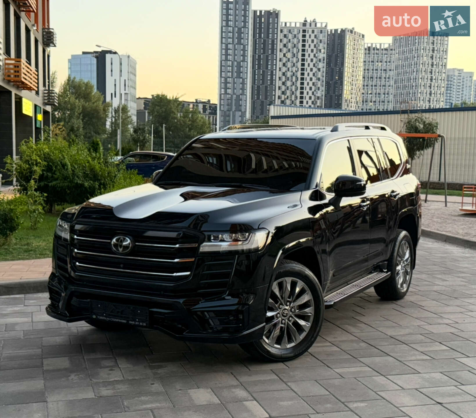 TOYOTA LAND CRUISER