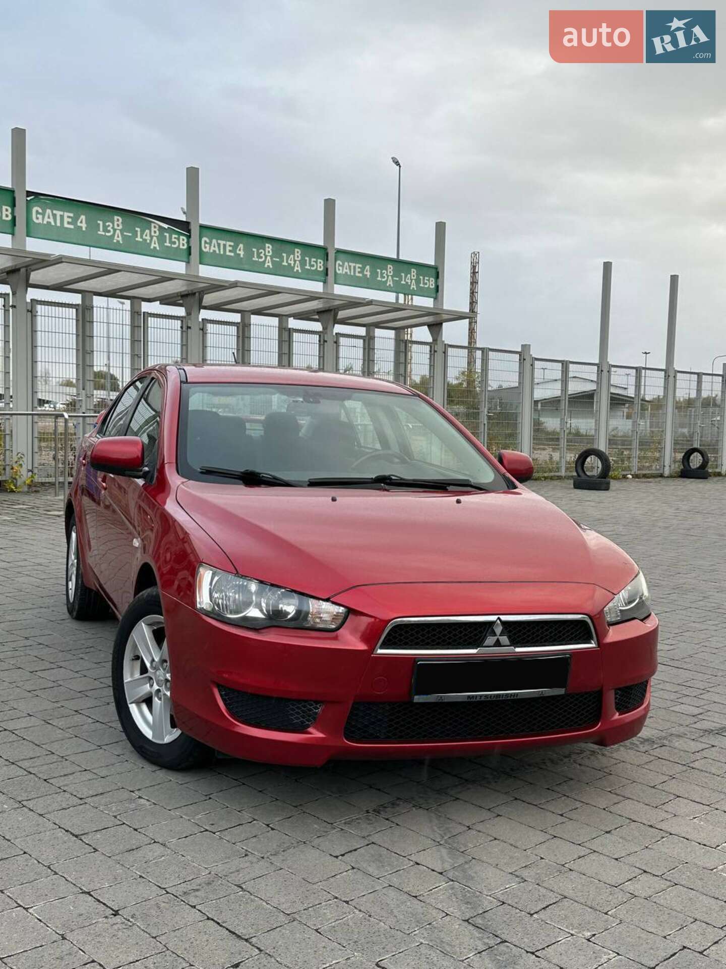 MITSUBISHI LANCER