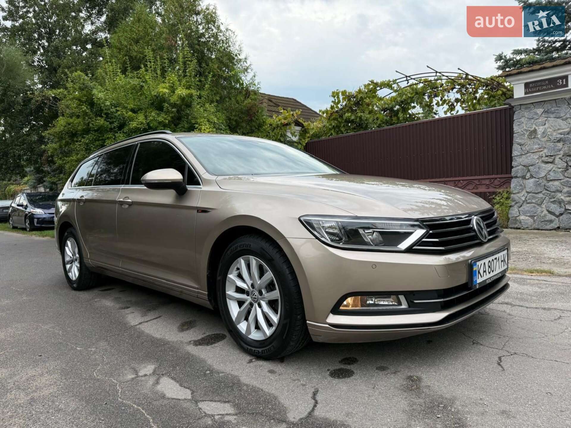 VOLKSWAGEN PASSAT 2016