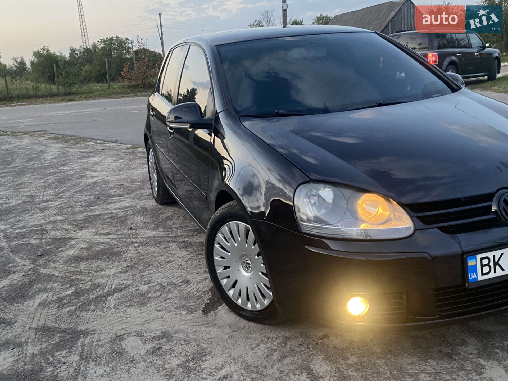 VOLKSWAGEN GOLF 2003