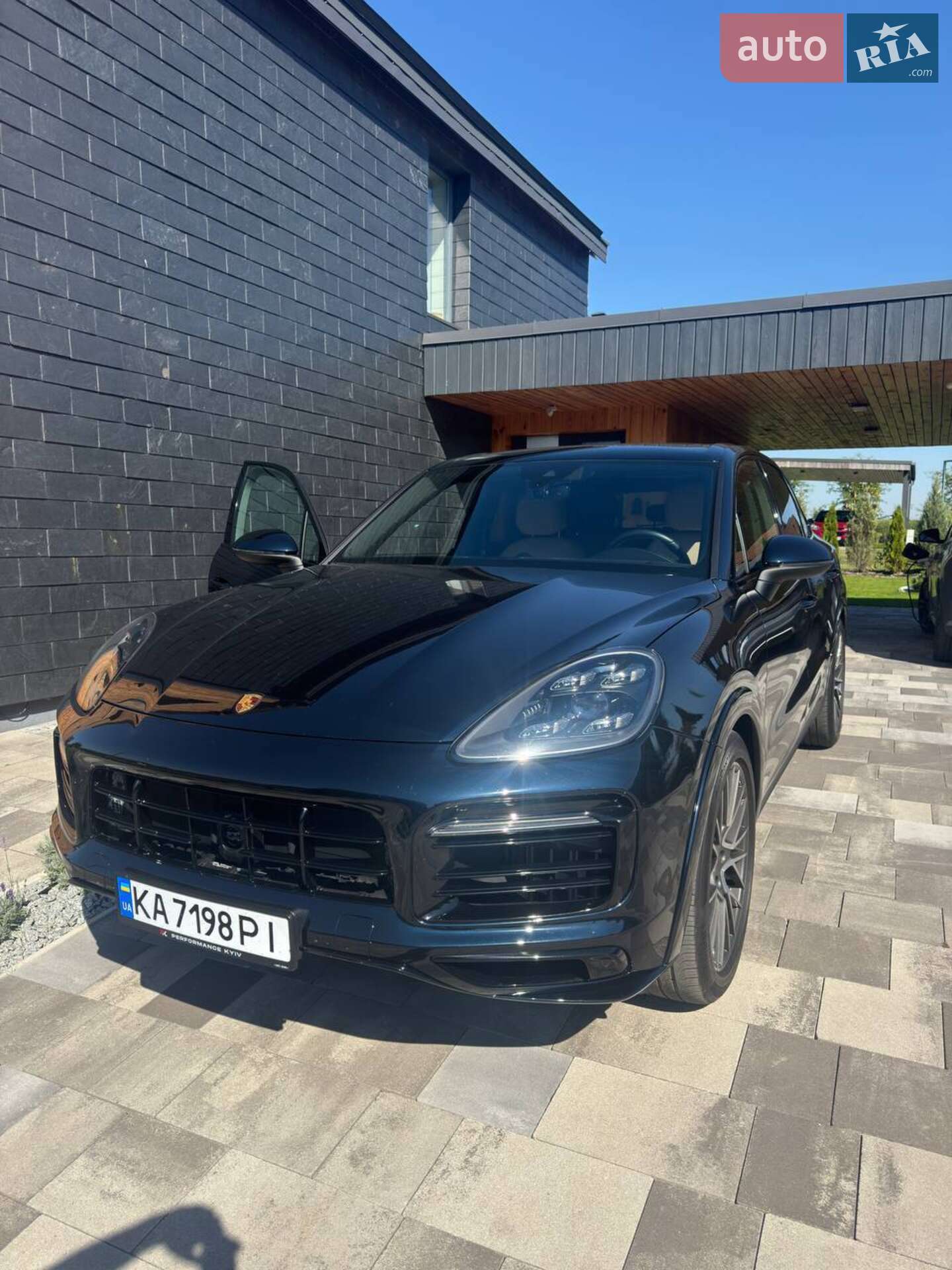 PORSCHE CAYENNE 2022