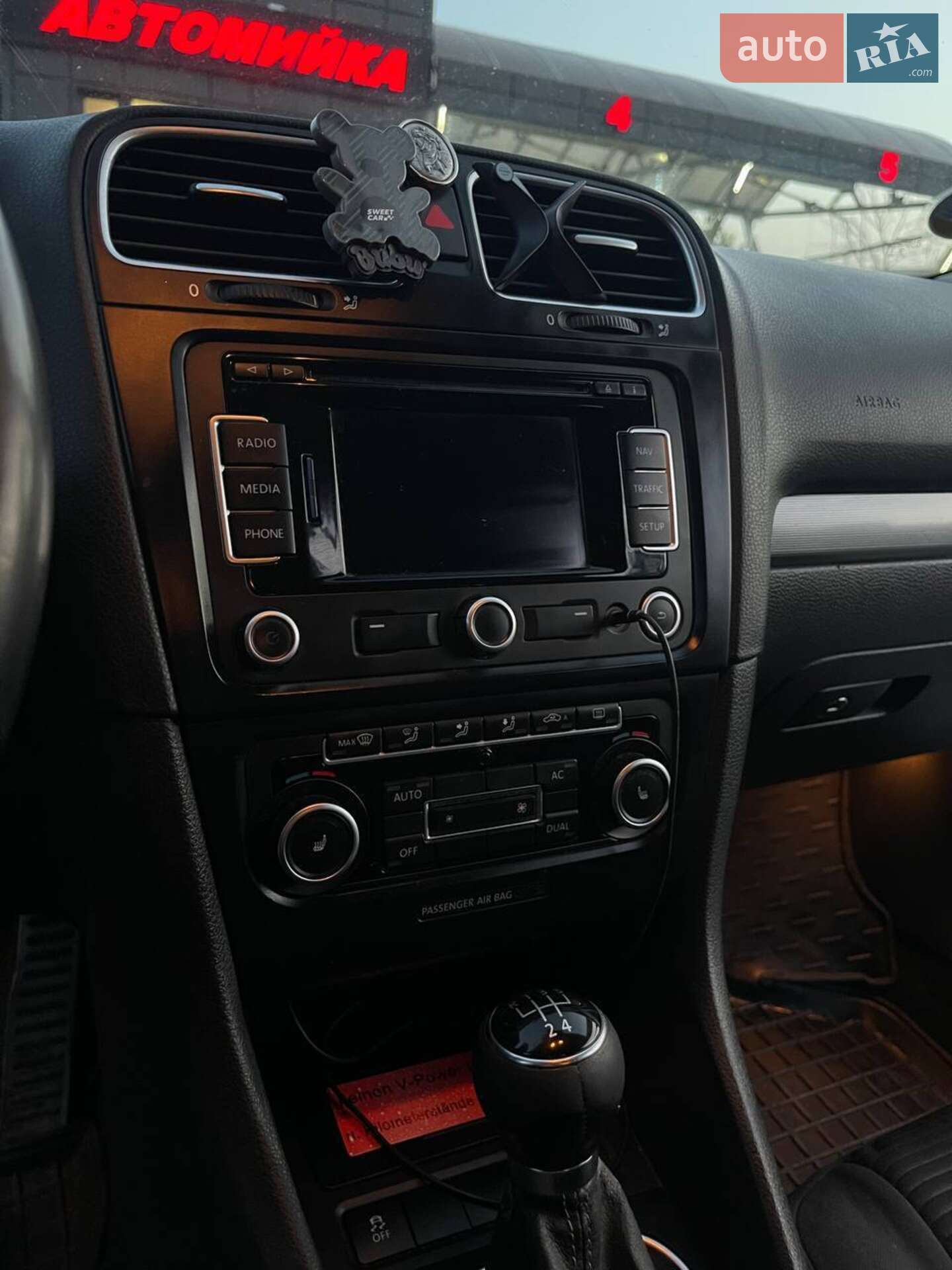 VOLKSWAGEN GOLF 2011