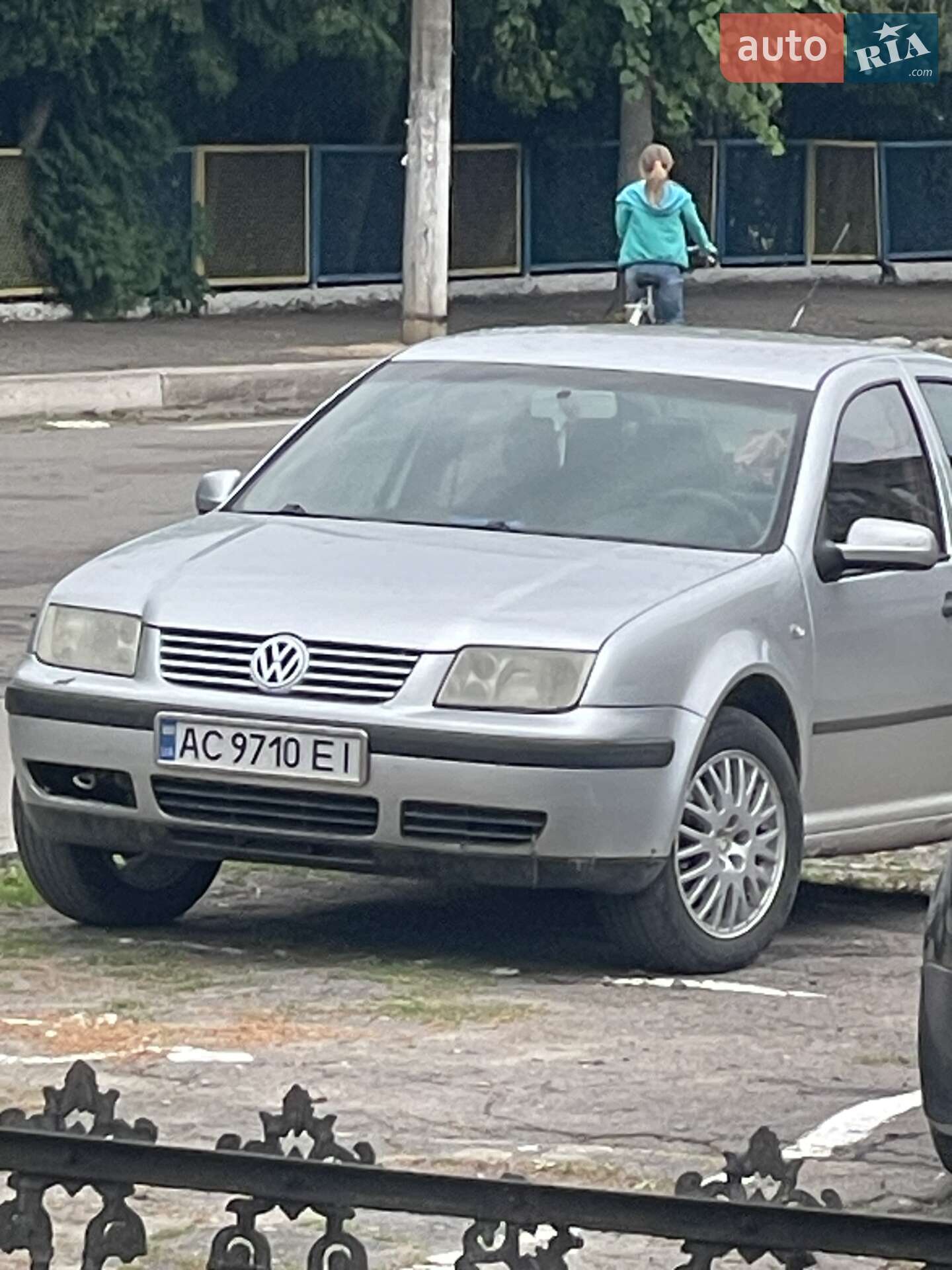 Головне фото звіту автомобіля VOLKSWAGEN BORA 2003