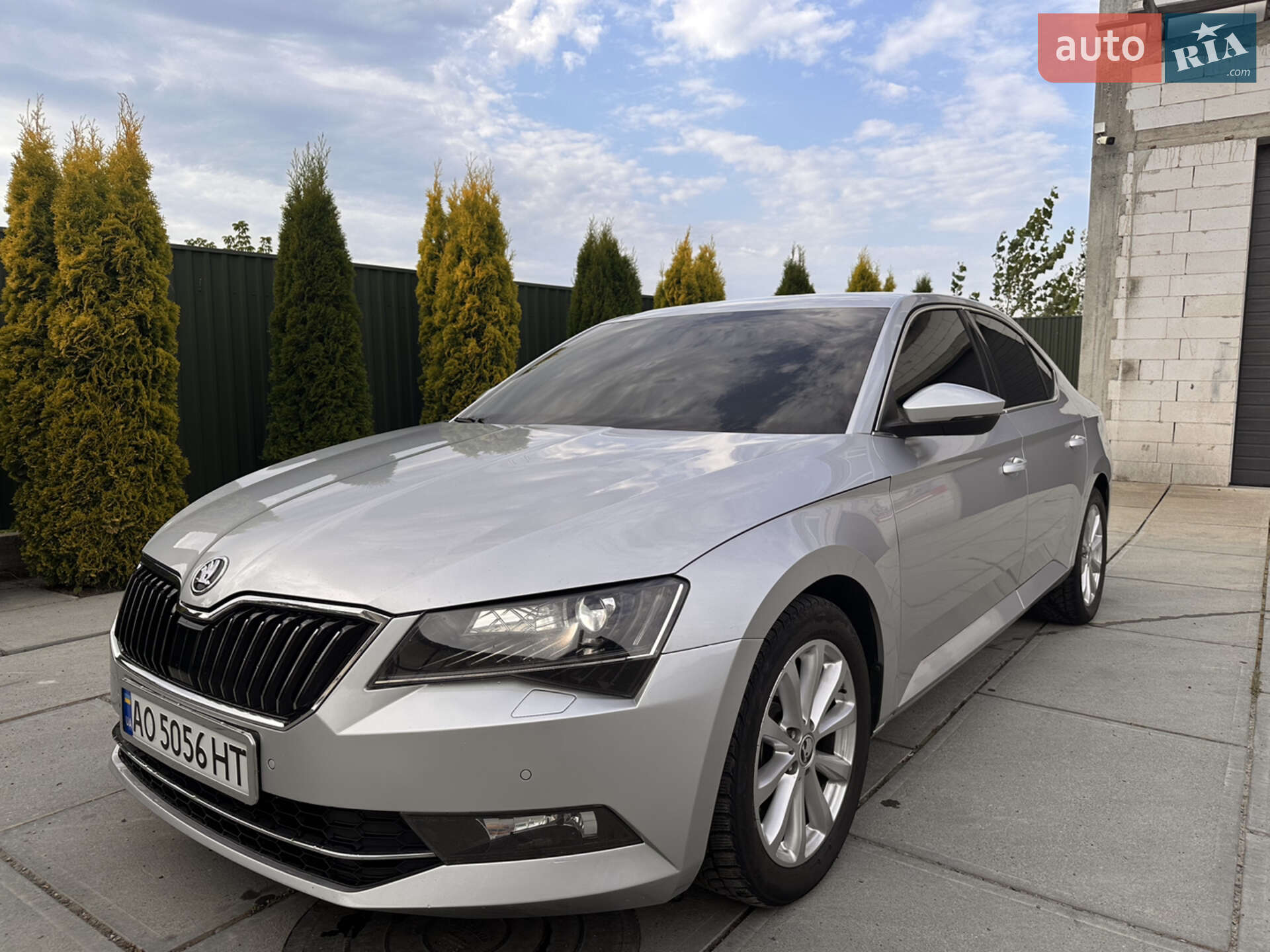 Головне фото звіту автомобіля SKODA SUPERB 2016