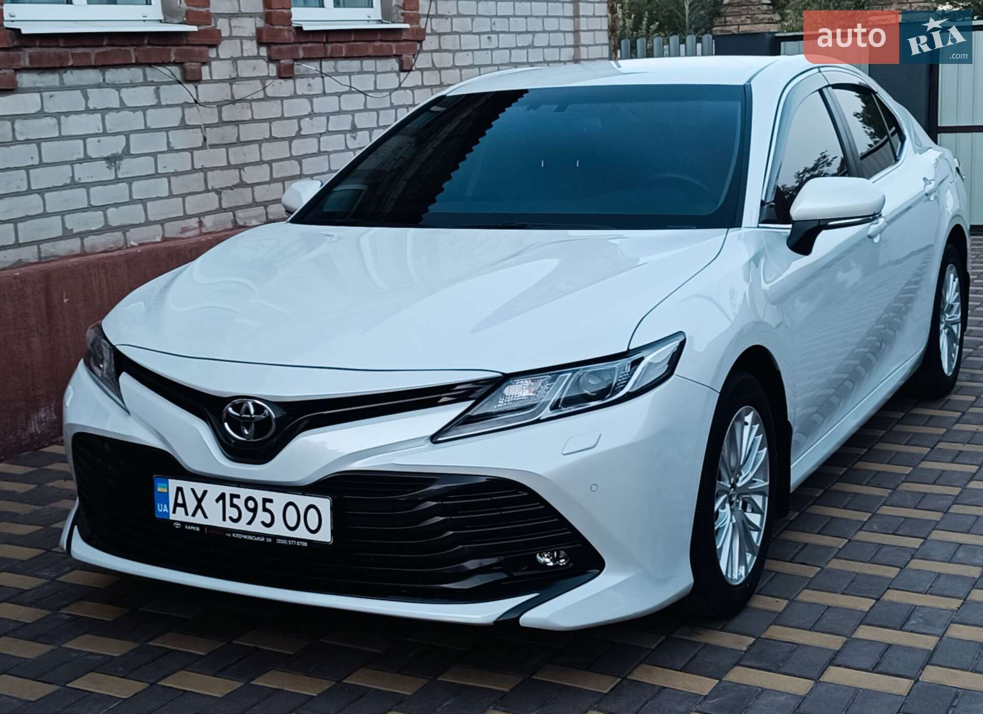 TOYOTA CAMRY