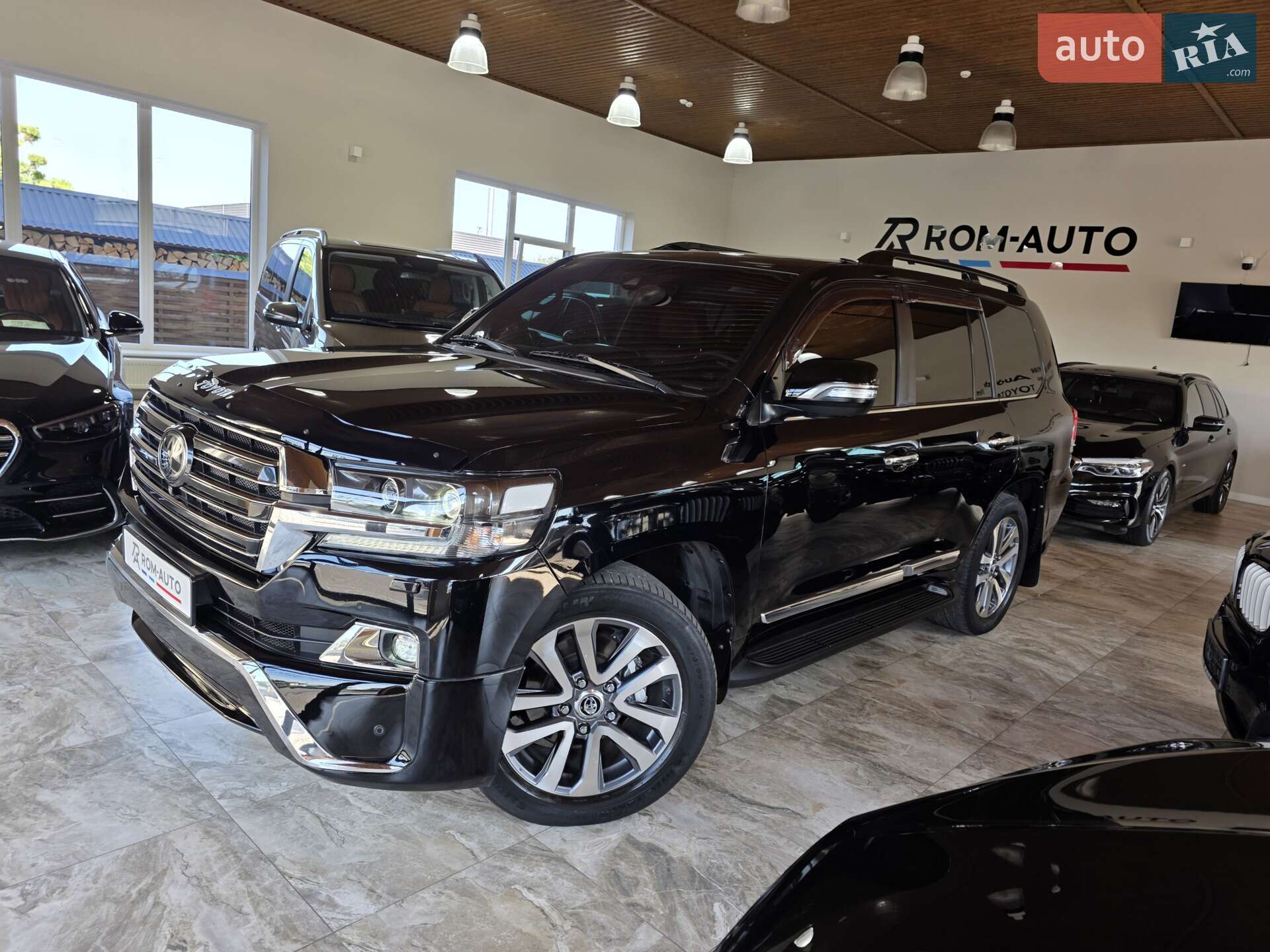 Головне фото звіту автомобіля TOYOTA LAND CRUISER 200 2018