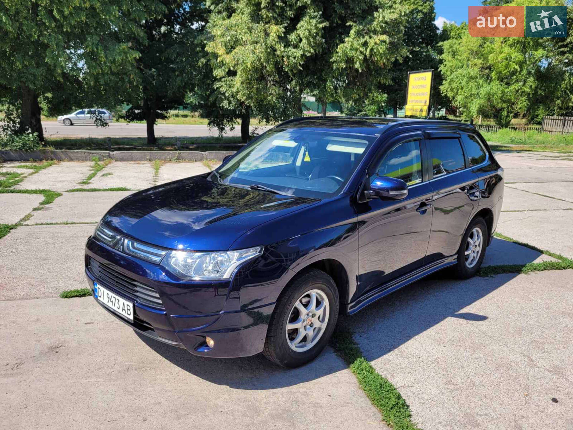 Mitsubishi Outlander 2012