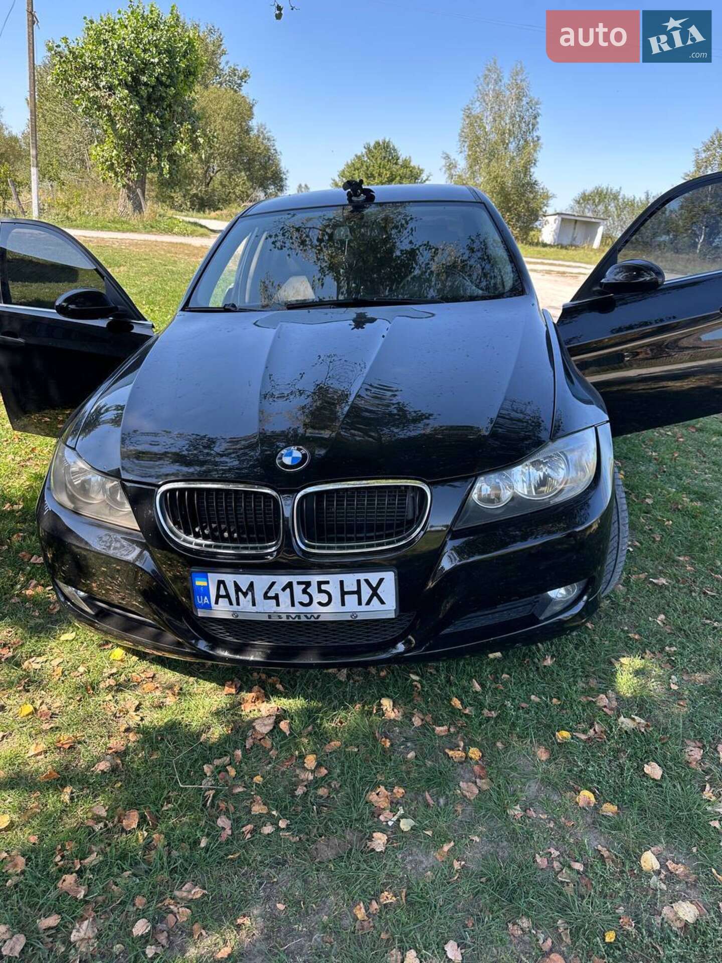 Головне фото звіту автомобіля BMW 320I 2006