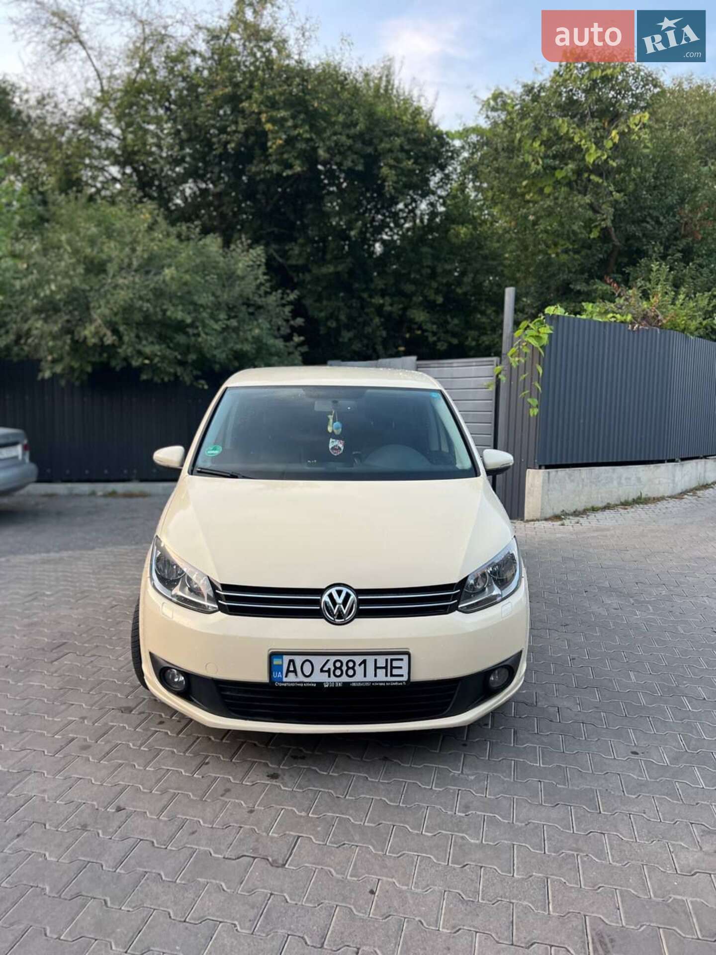 VOLKSWAGEN TOURAN 2015