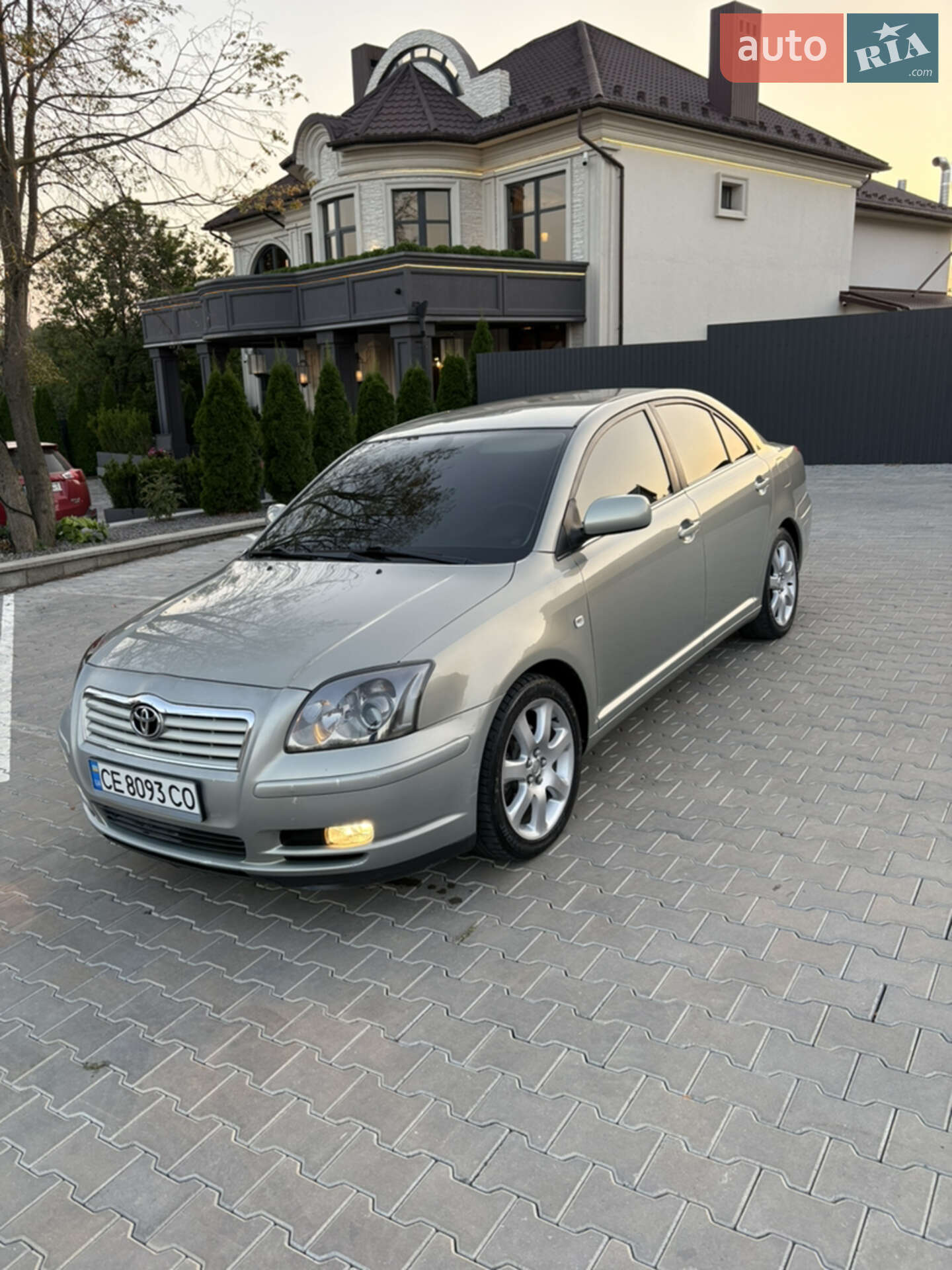 TOYOTA AVENSIS 2005
