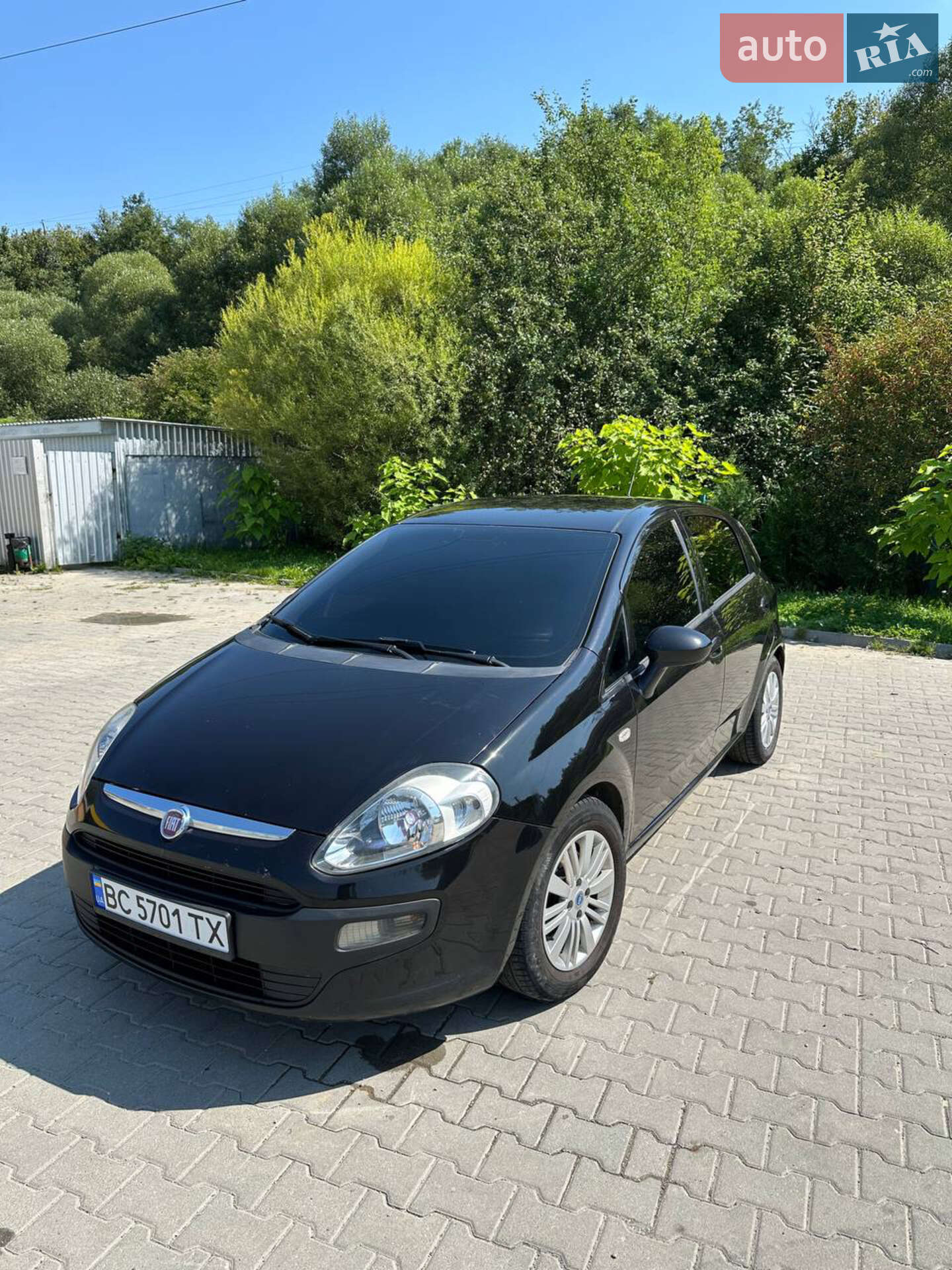 Головне фото звіту автомобіля FIAT PUNTO 2011