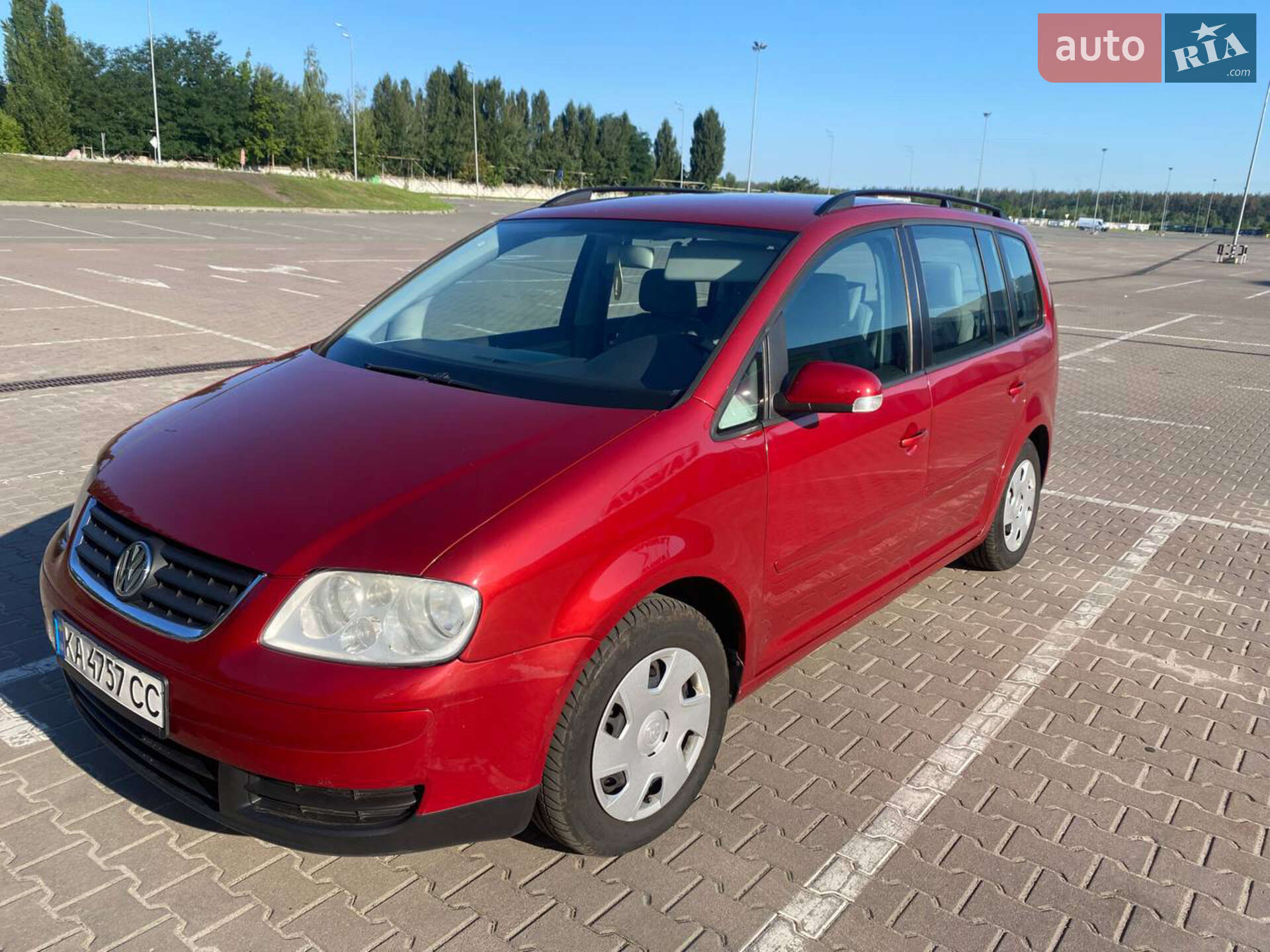VOLKSWAGEN TOURAN 2004