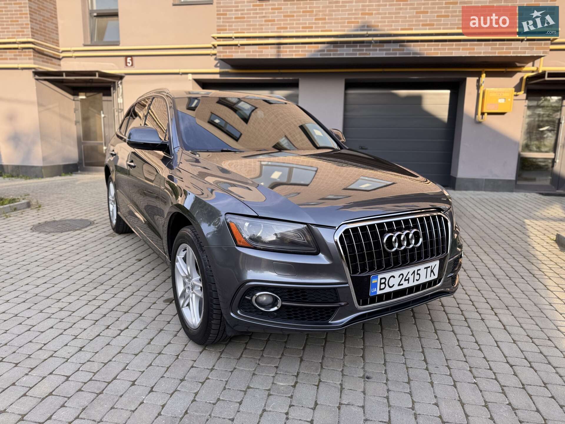 Головне фото звіту автомобіля AUDI Q5 2015
