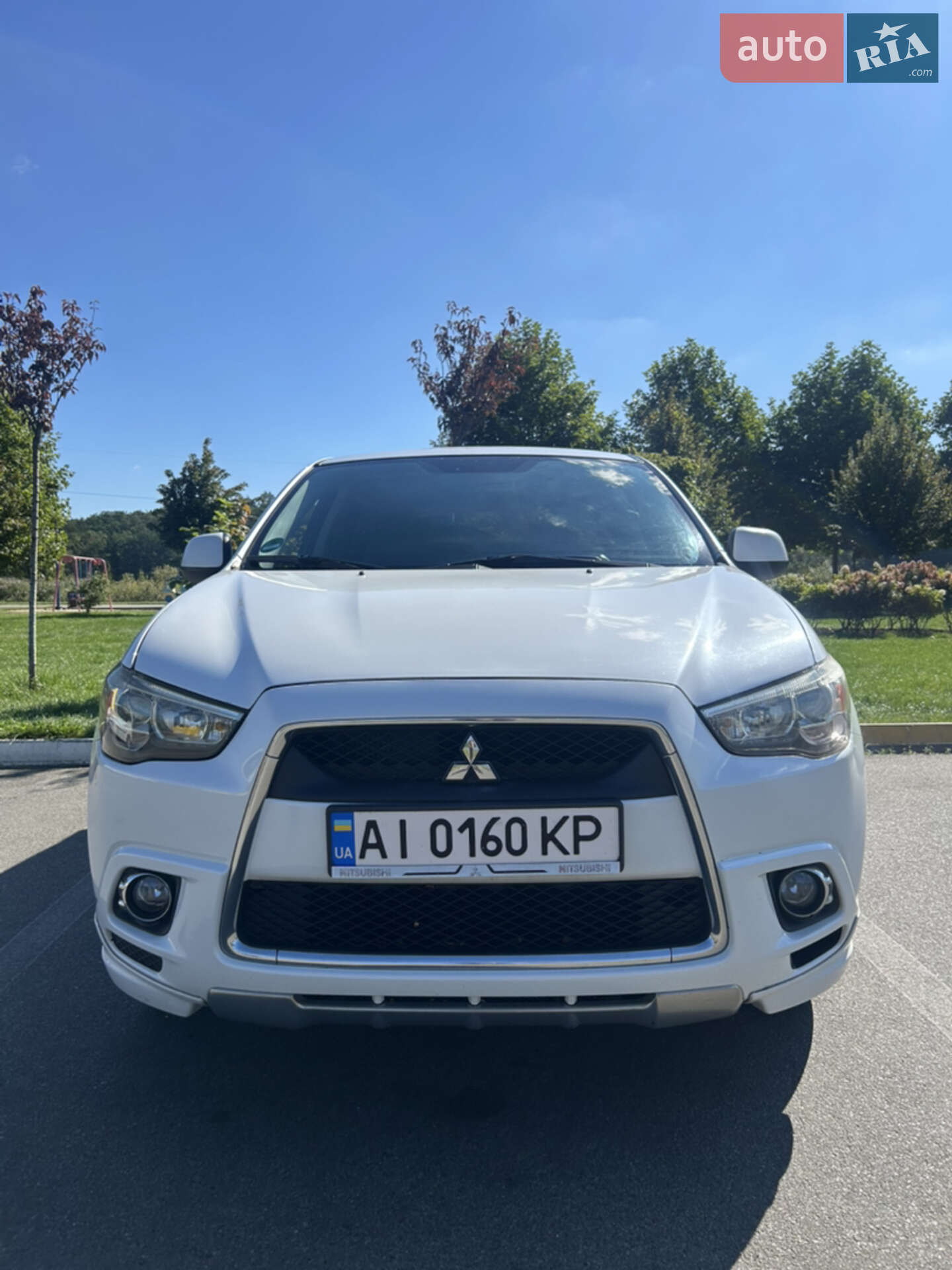 MITSUBISHI OUTLANDER 2012