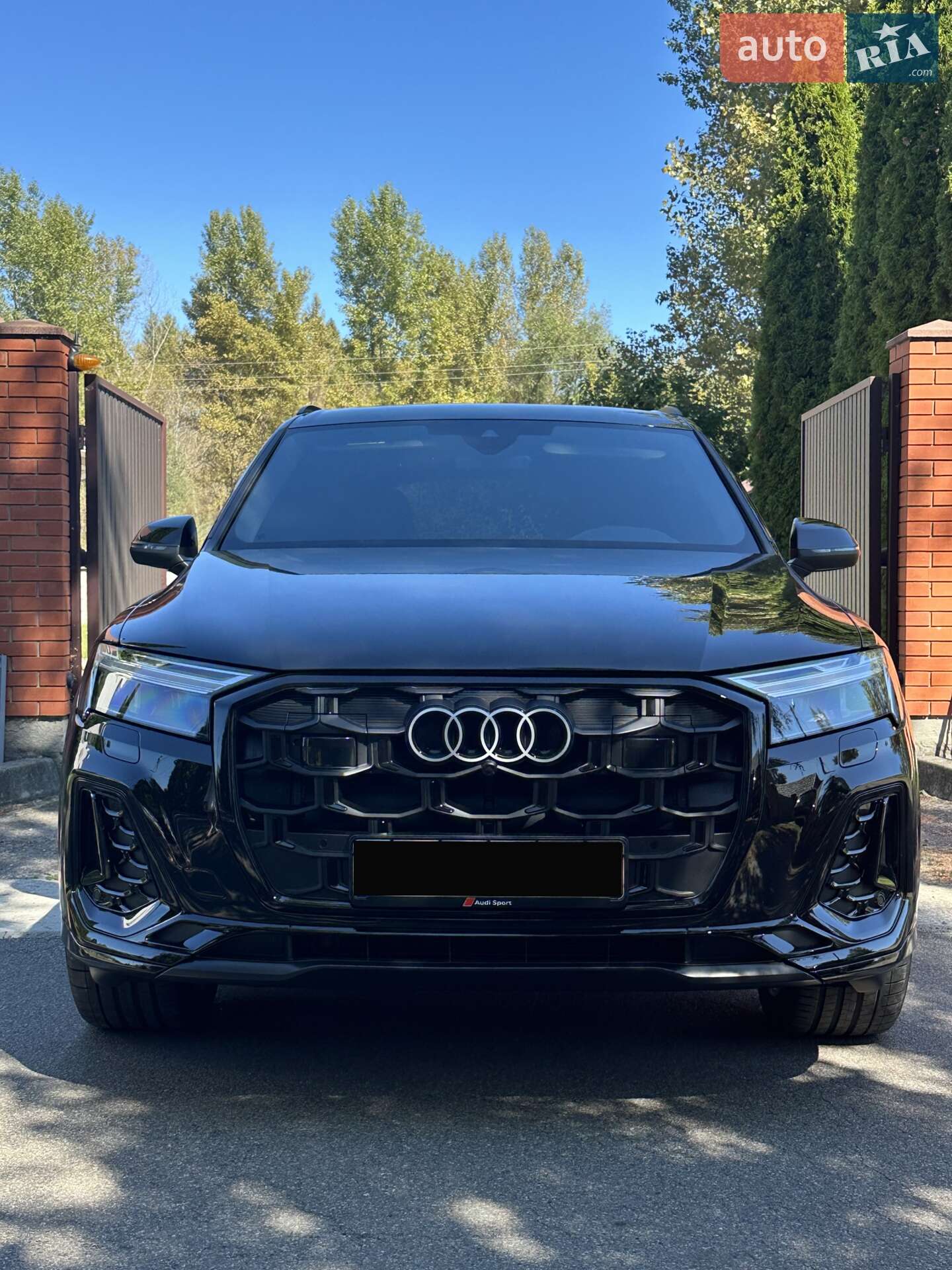 AUDI Q7 2025