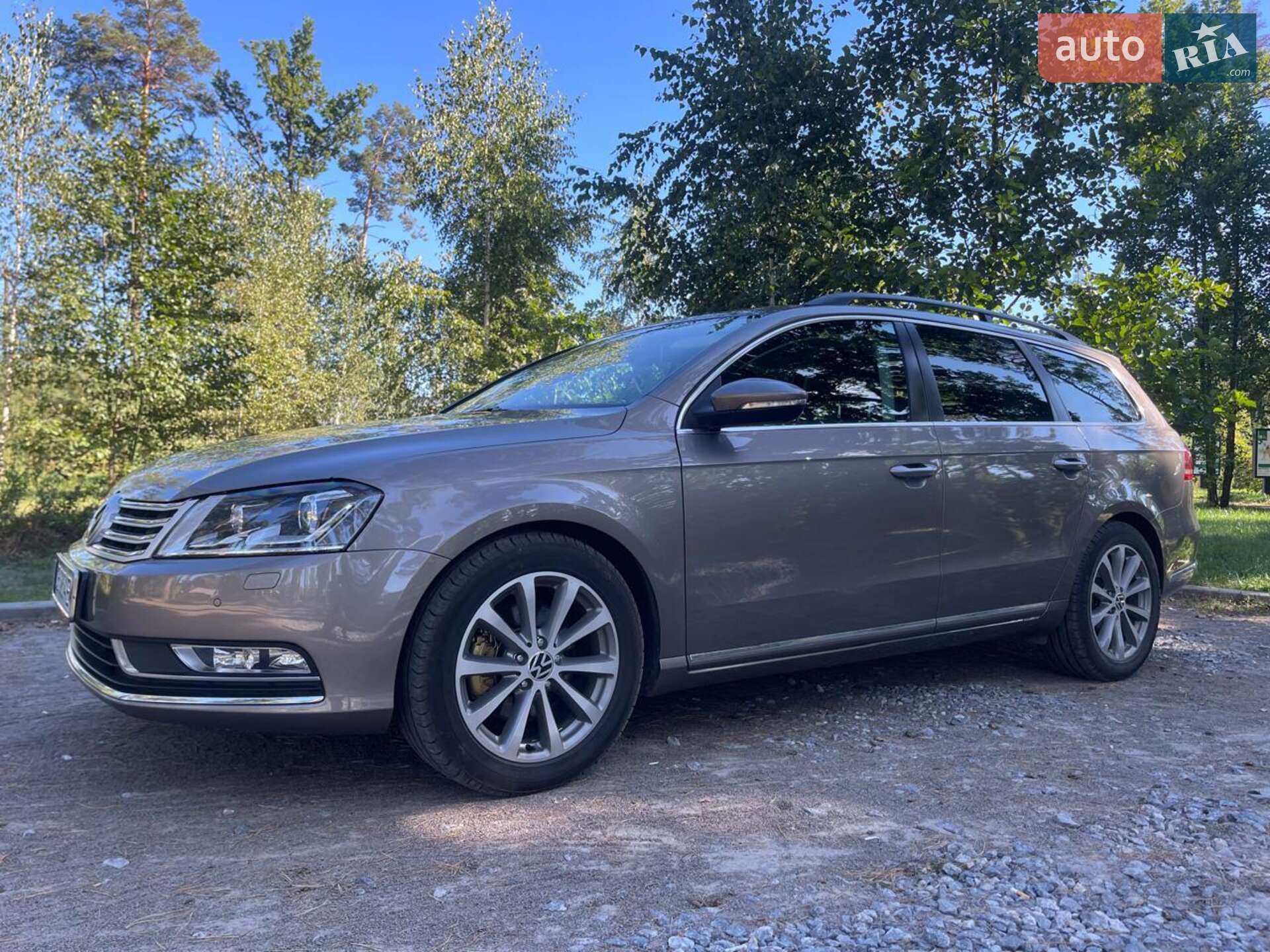 VOLKSWAGEN PASSAT 2011