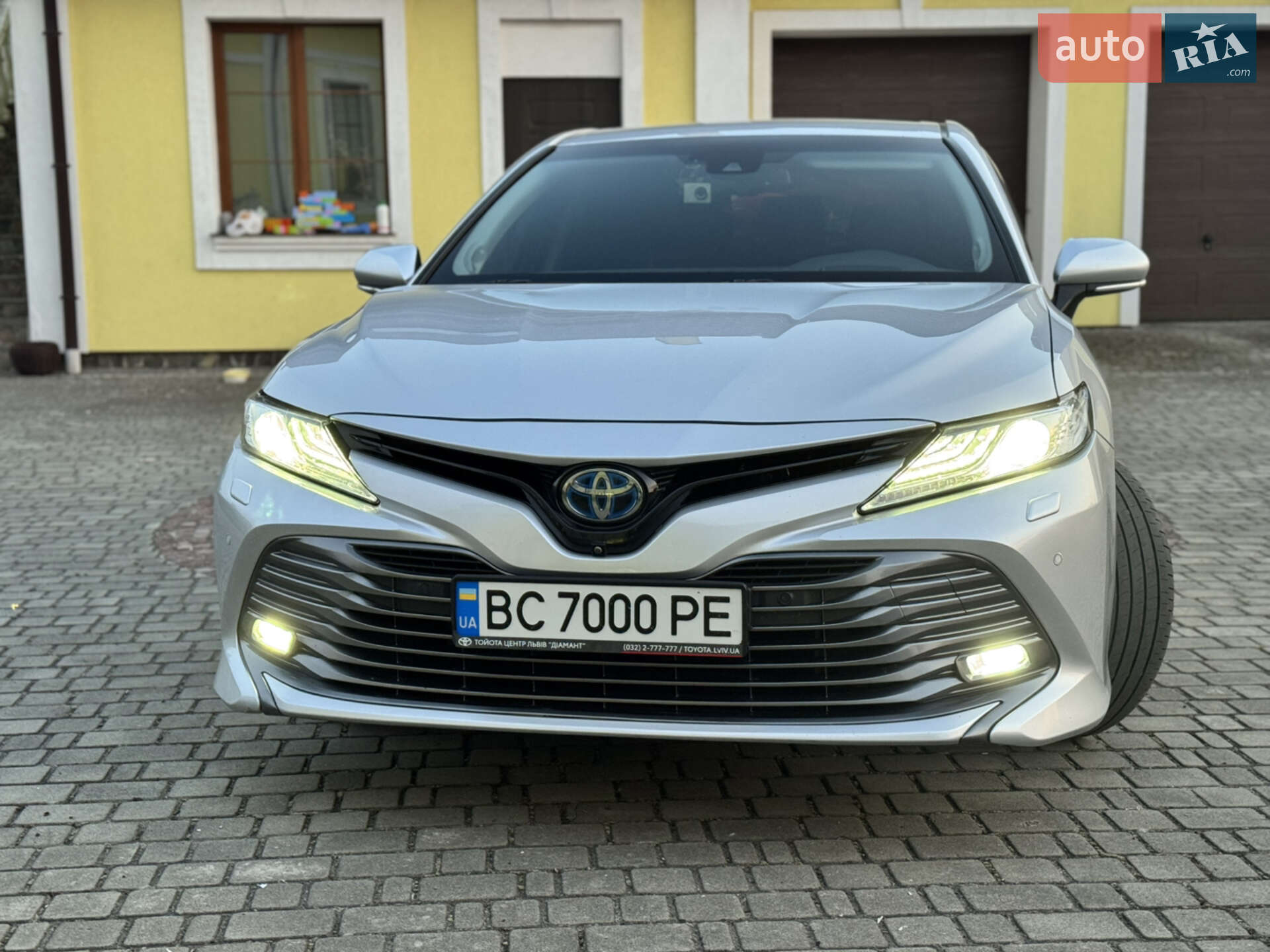 TOYOTA CAMRY