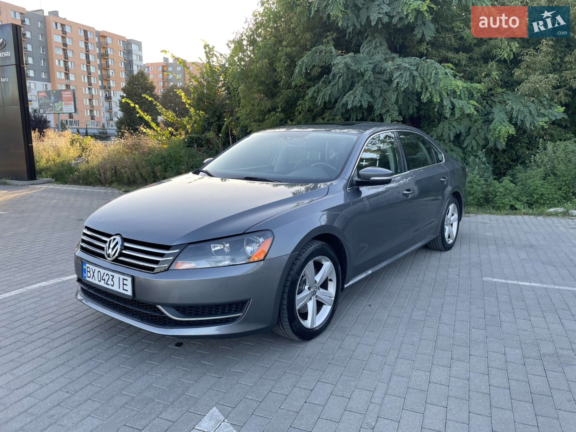 VOLKSWAGEN PASSAT 2013