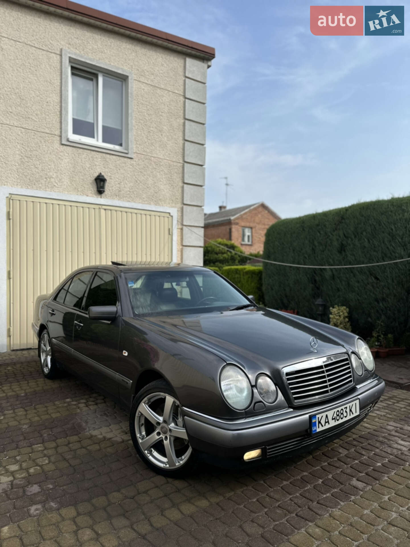 Mercedes-Benz E-Class 1999