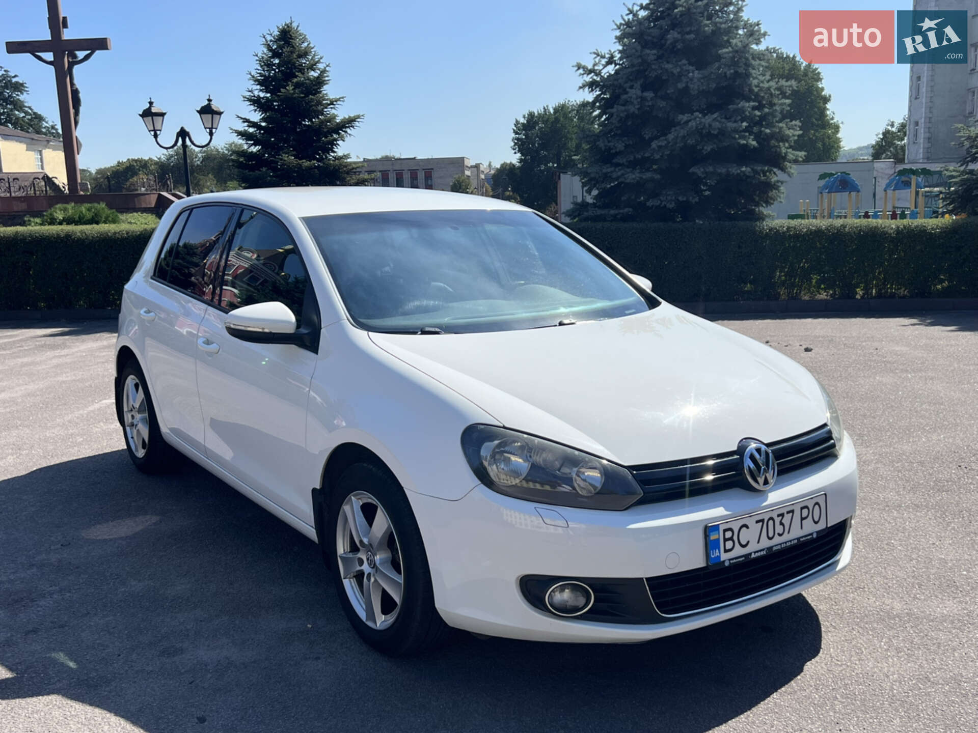VOLKSWAGEN GOLF 2010