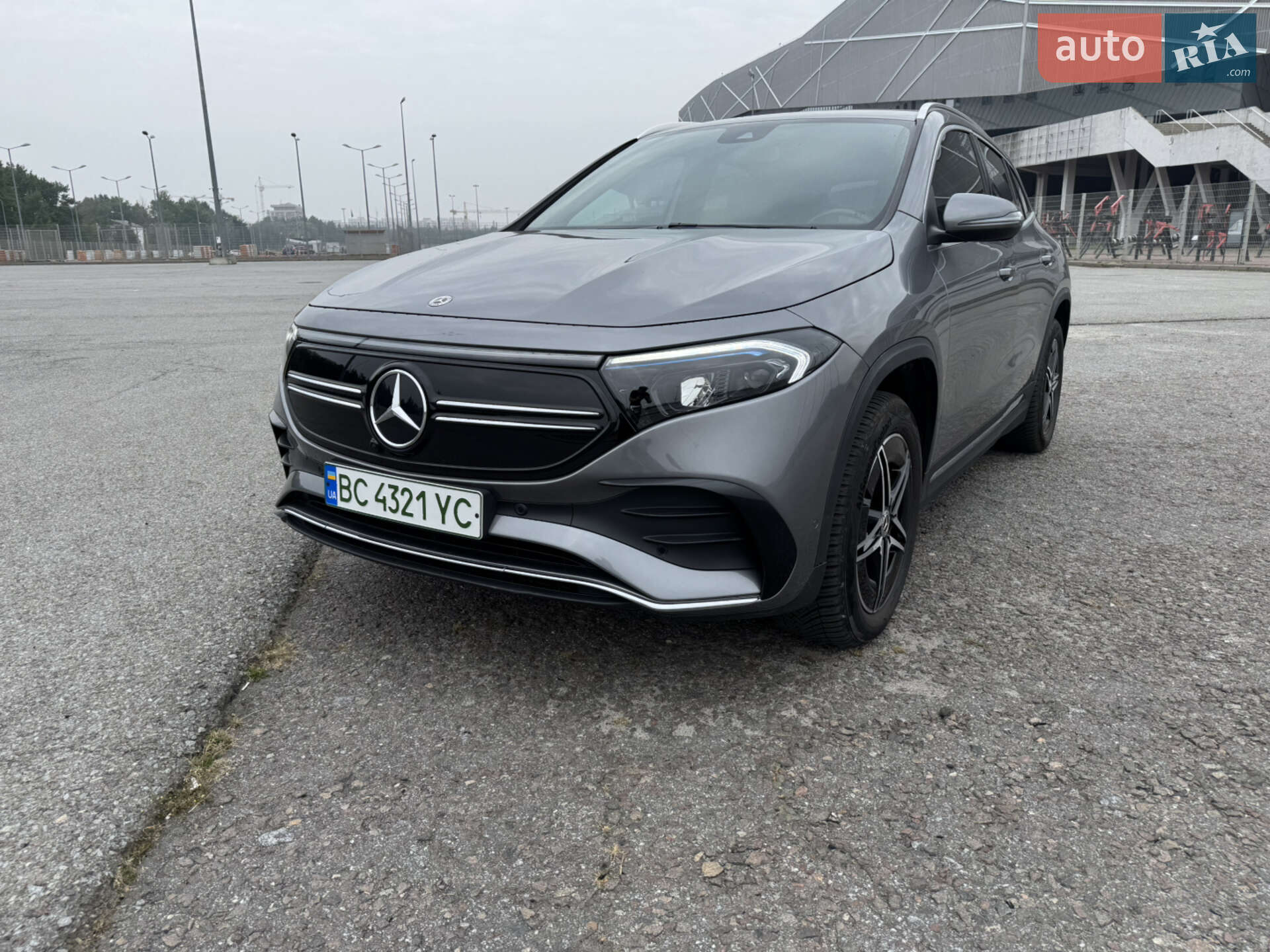 MERCEDES-BENZ EQA 300 2024