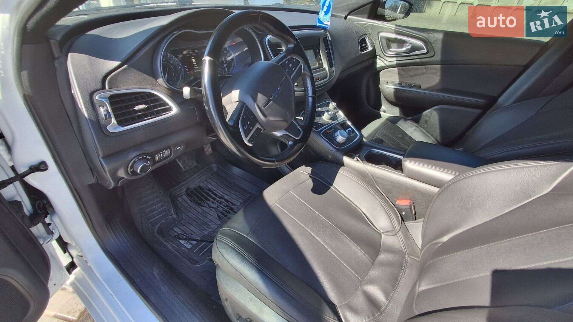 Chrysler 200 2015