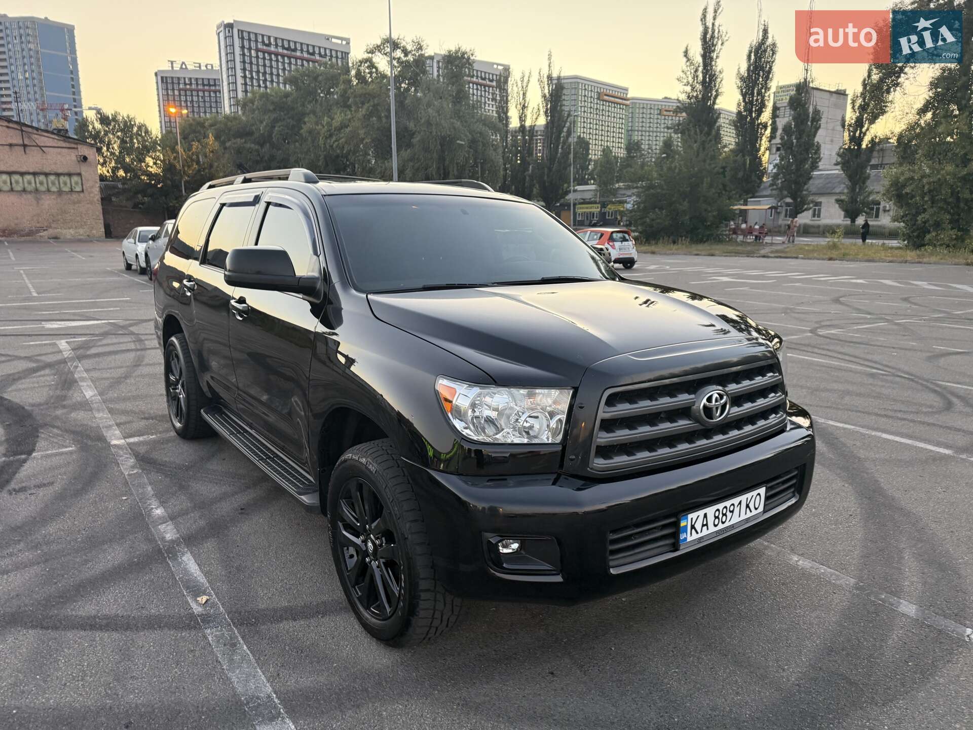 TOYOTA SEQUOIA 2011