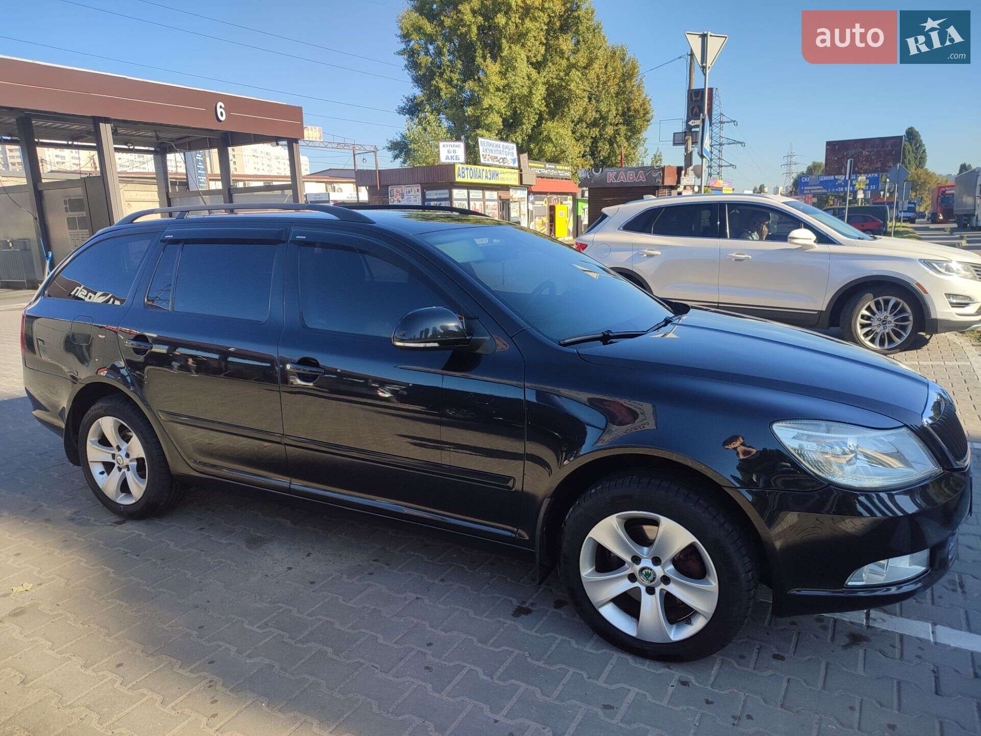 SKODA OCTAVIA COMBI 2010