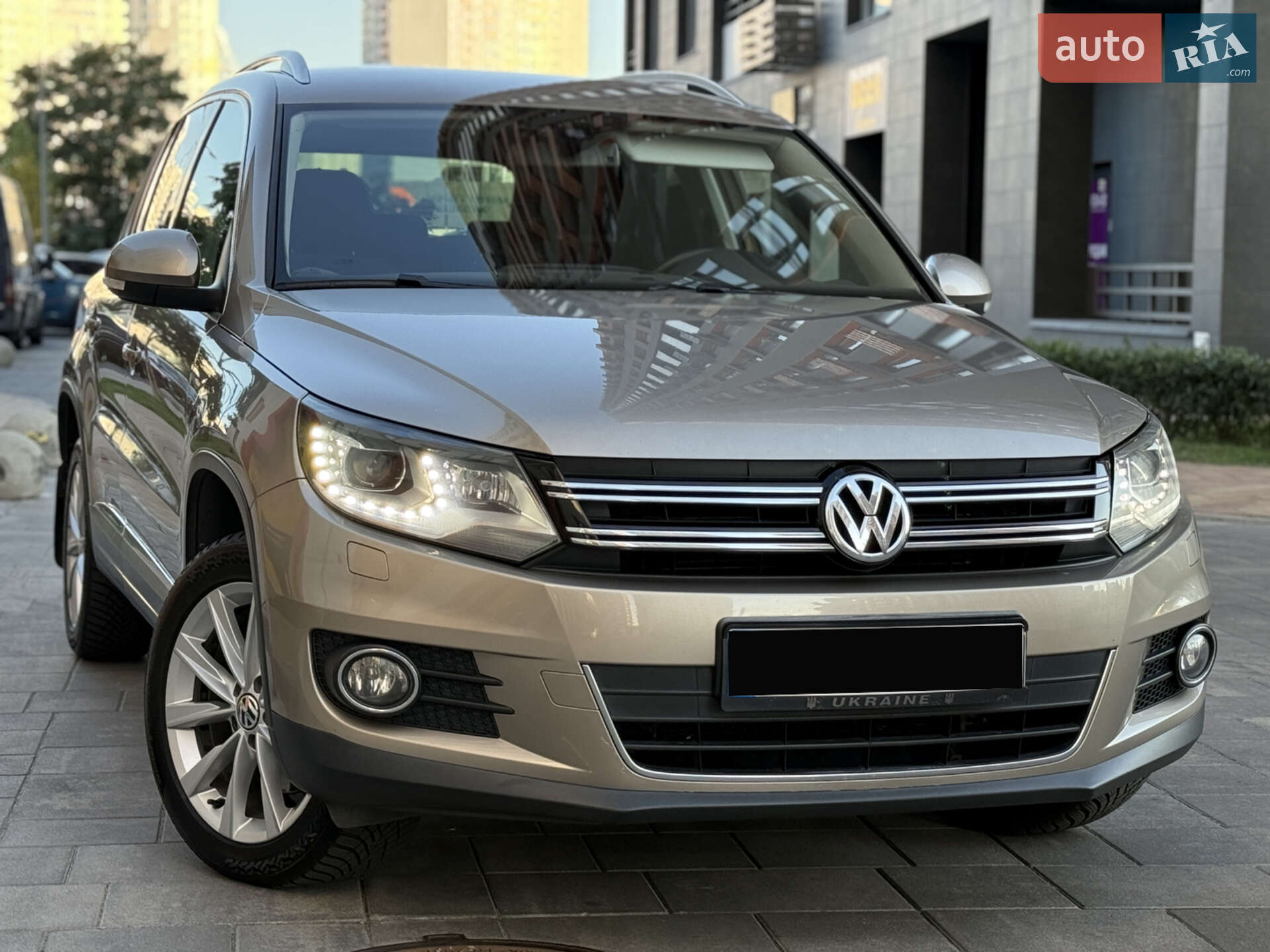 VOLKSWAGEN TIGUAN 2012