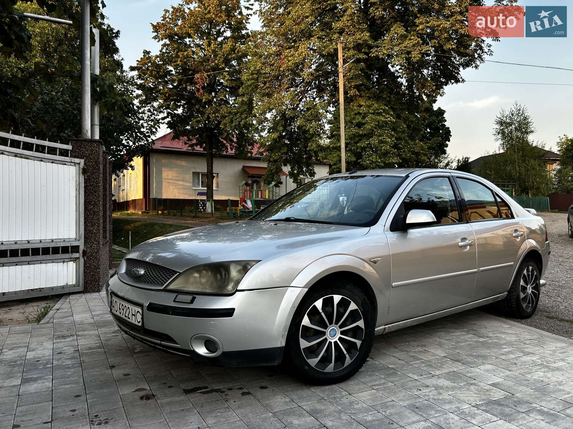FORD MONDEO 2002