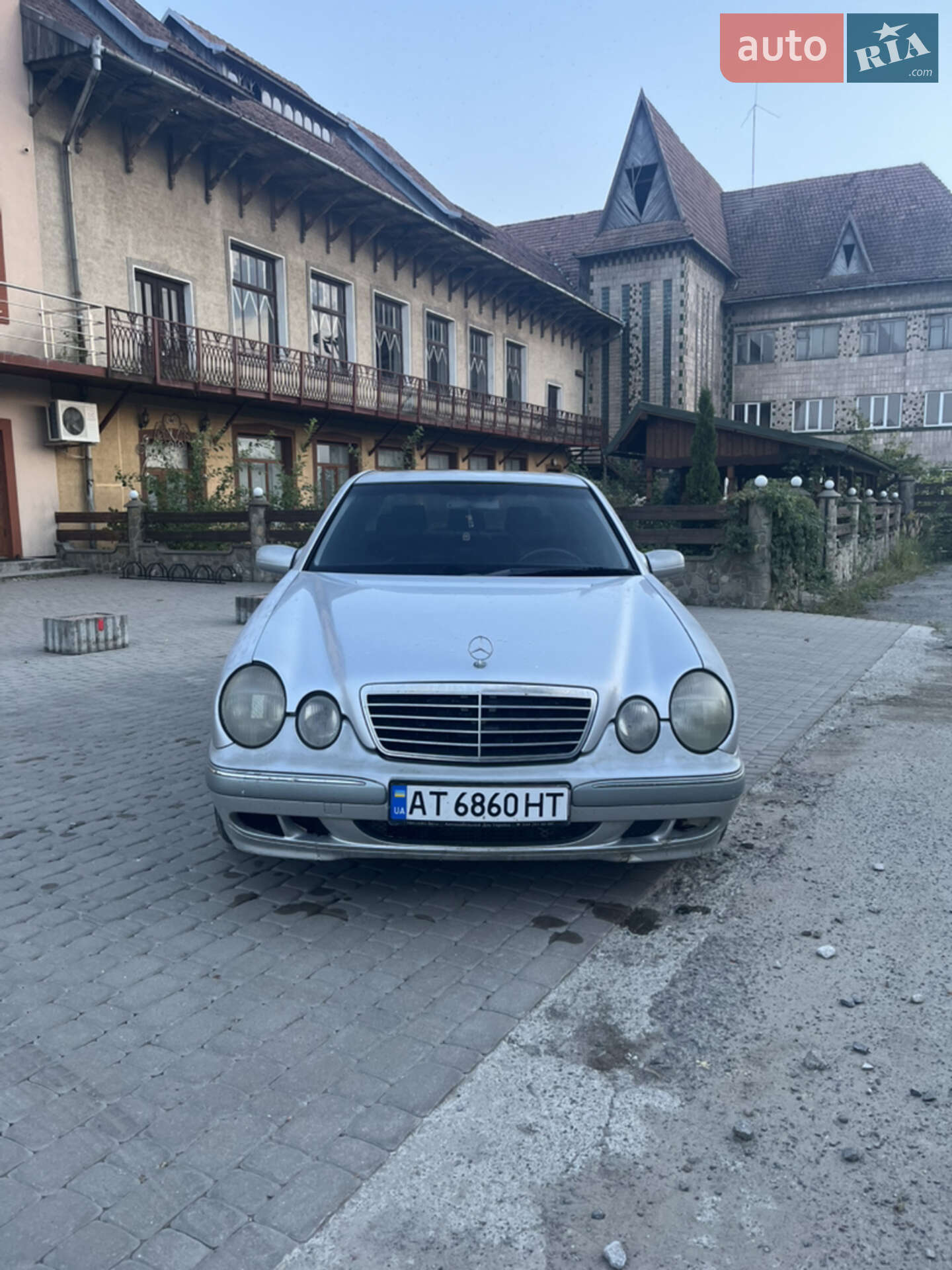 MERCEDES-BENZ E 270 CDI 2001