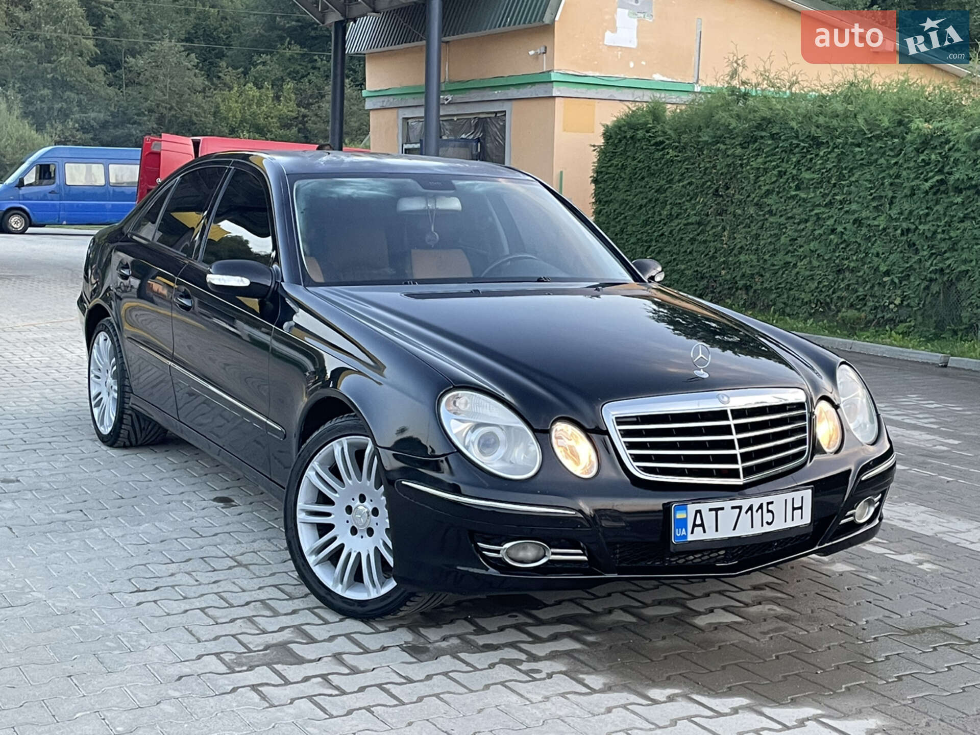 Mercedes-Benz E-Class 2002