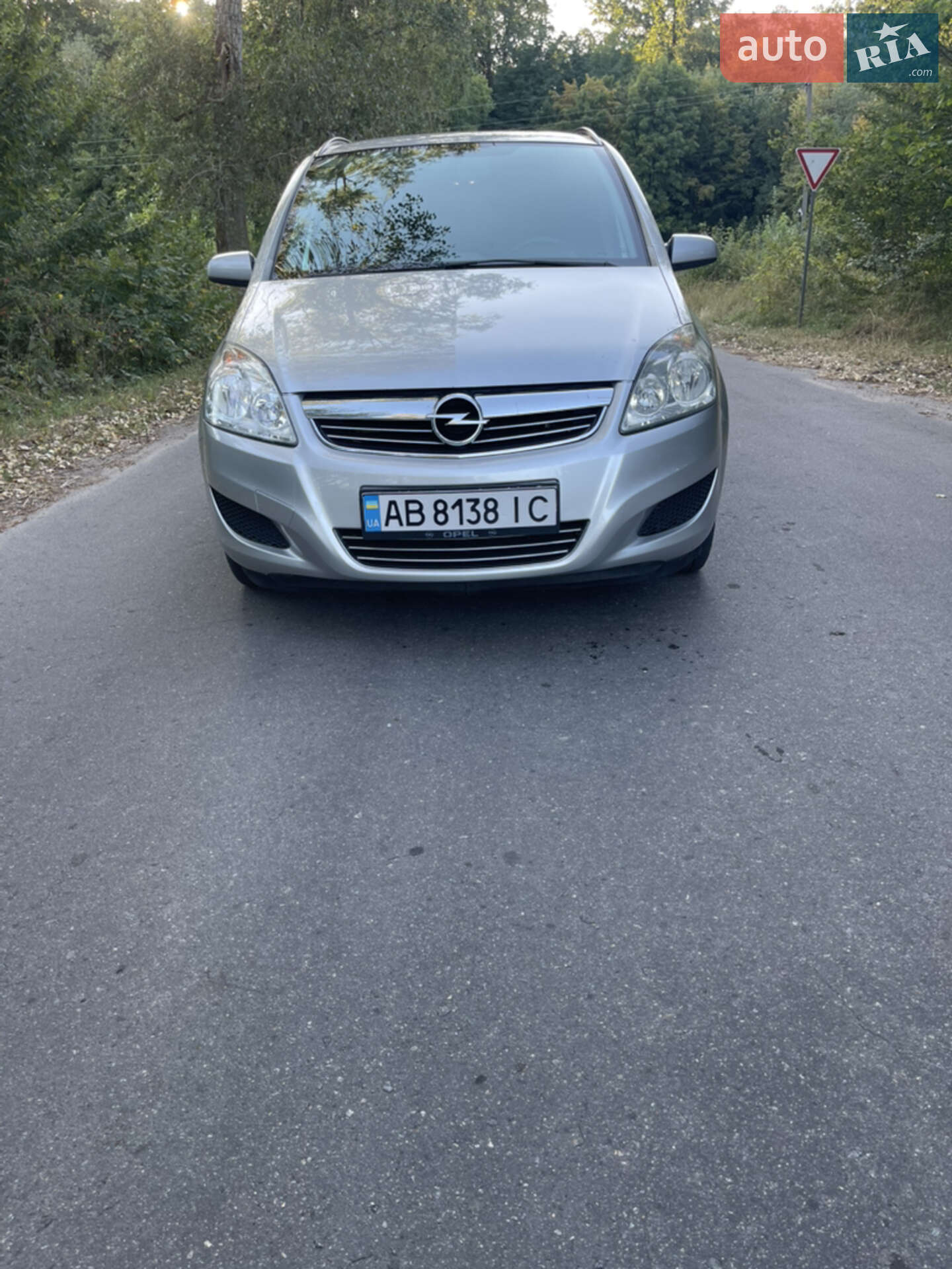 Головне фото звіту автомобіля OPEL ZAFIRA 2009