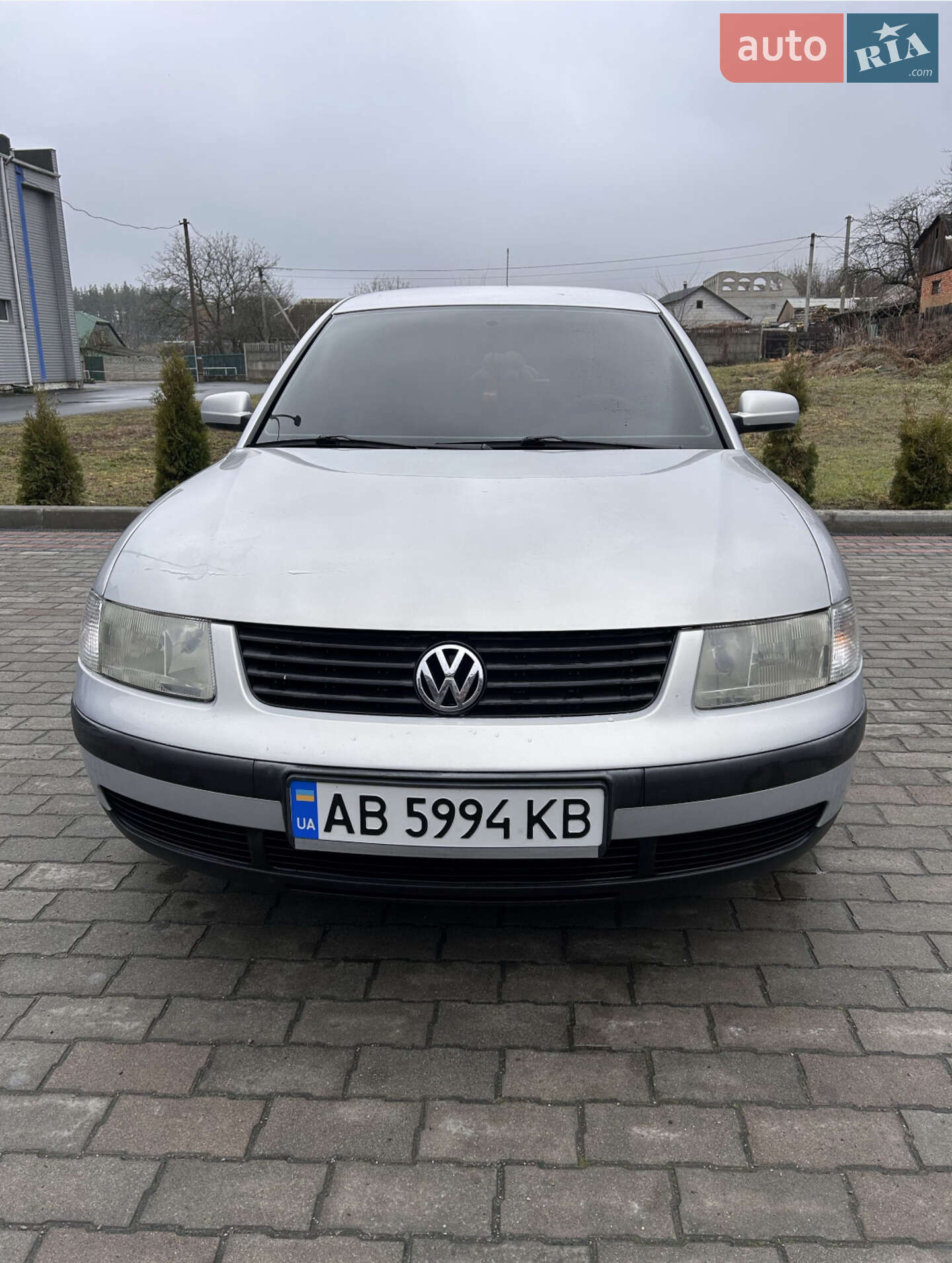 VOLKSWAGEN PASSAT 1996