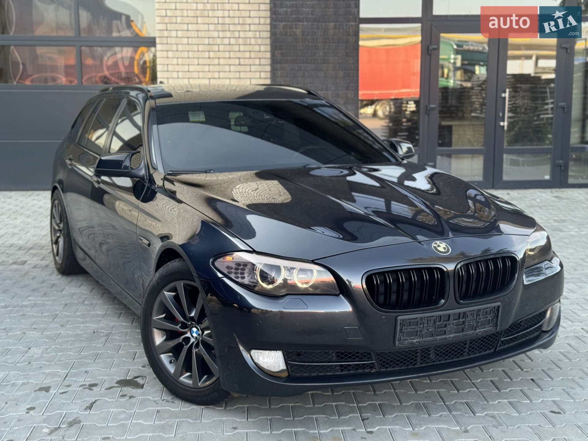 Головне фото звіту автомобіля BMW 520D 2012