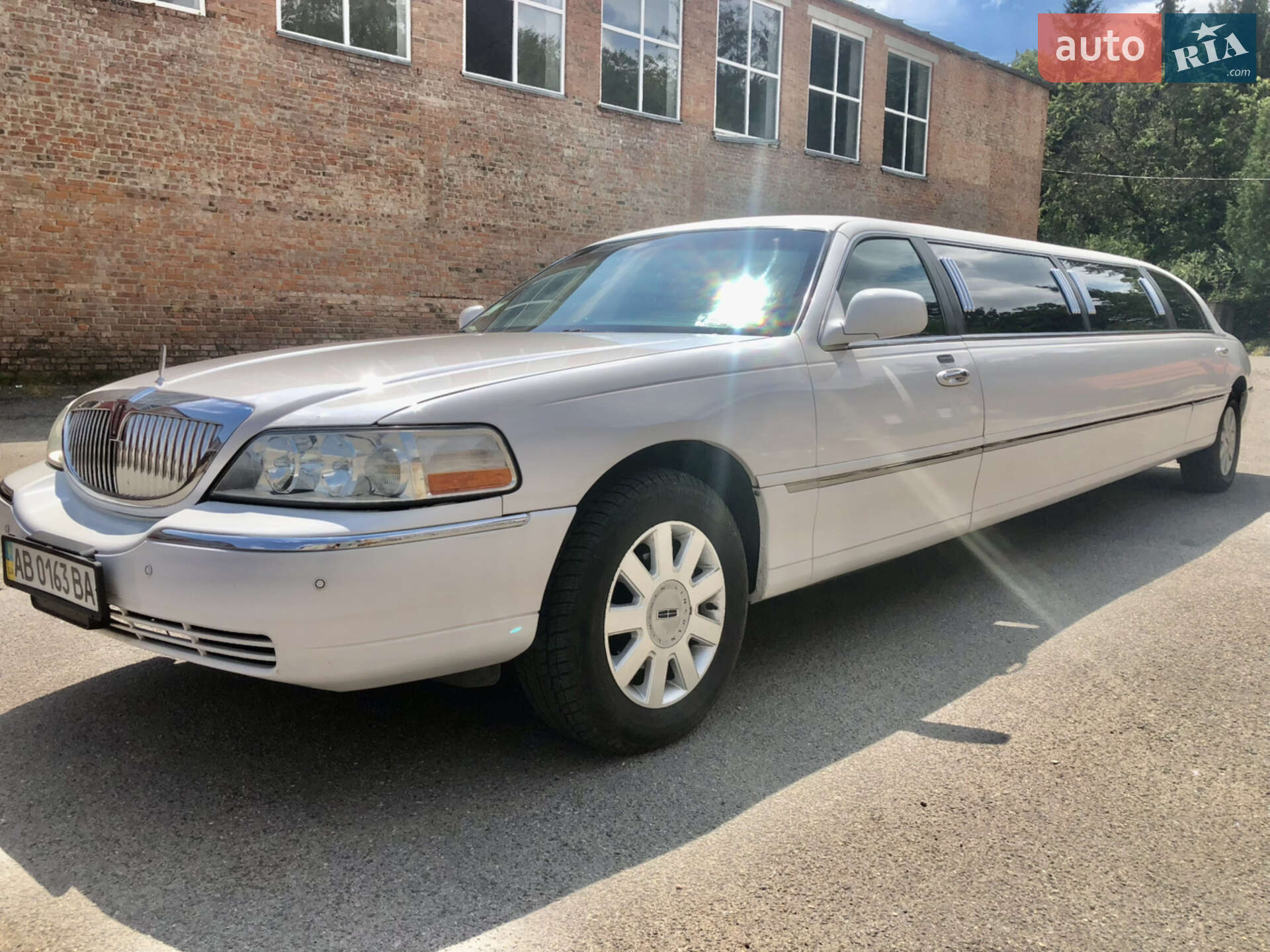 LINCOLN TOWN CAR 2003