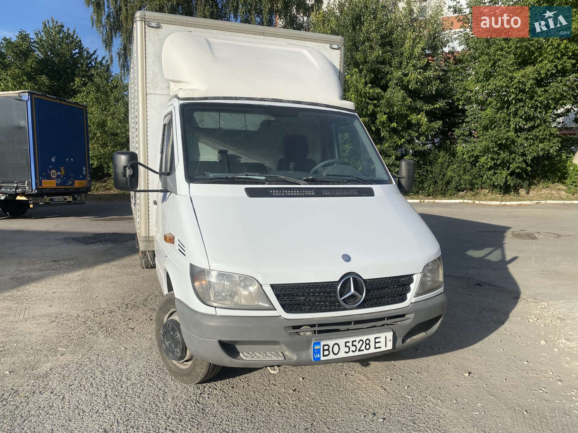 MERCEDES-BENZ 413 2004